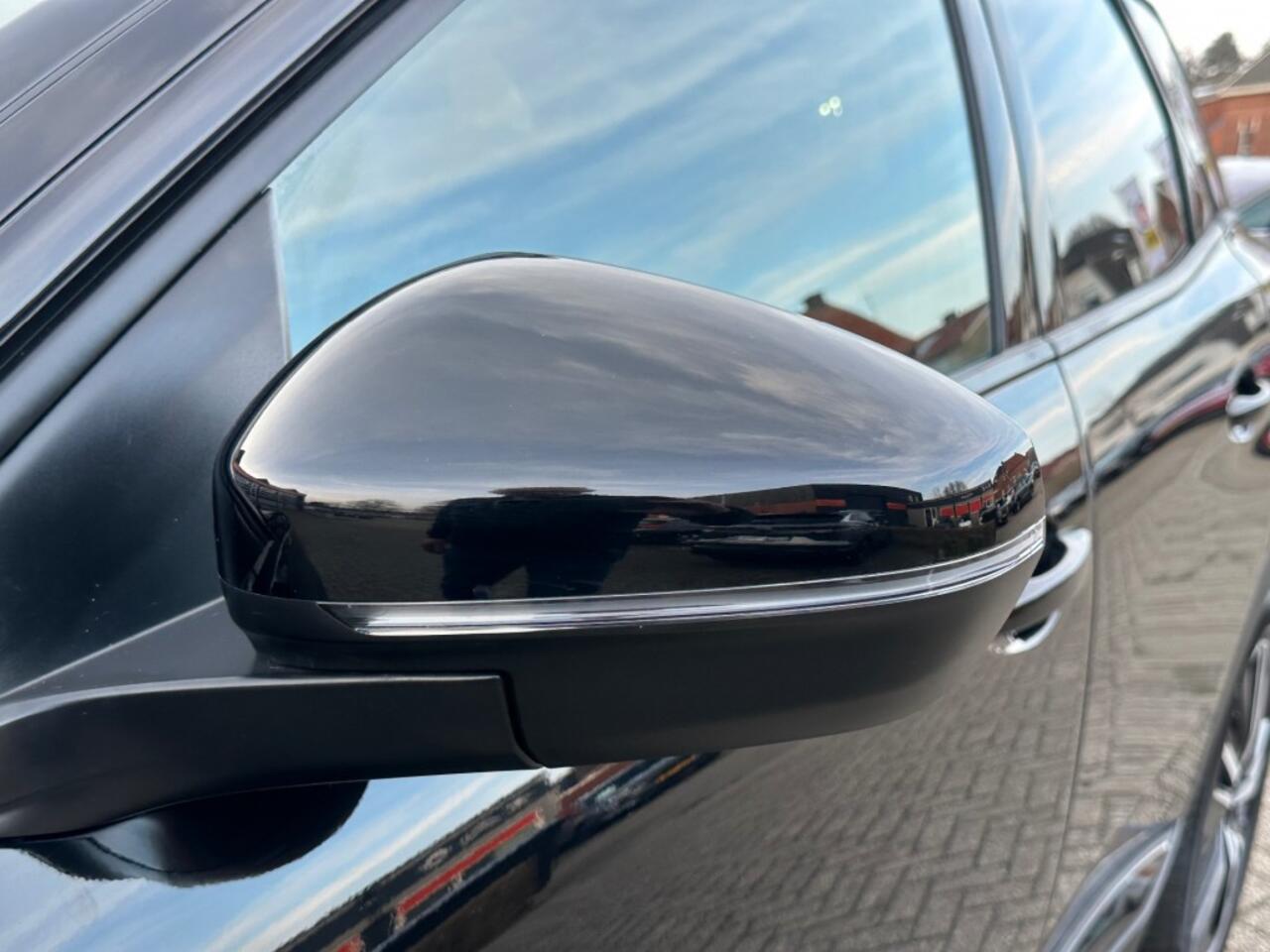 Peugeot 3008 1.6 PHEV HYBRID BLACK EDITION