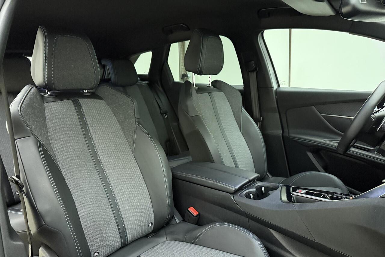 Peugeot 3008 1.6 HYbrid 180 Allure Pack Business | 19 inch | Automaat | Achteruitrijcamera | Apple carplay | Navigatiesysteem | Electronic climate controle