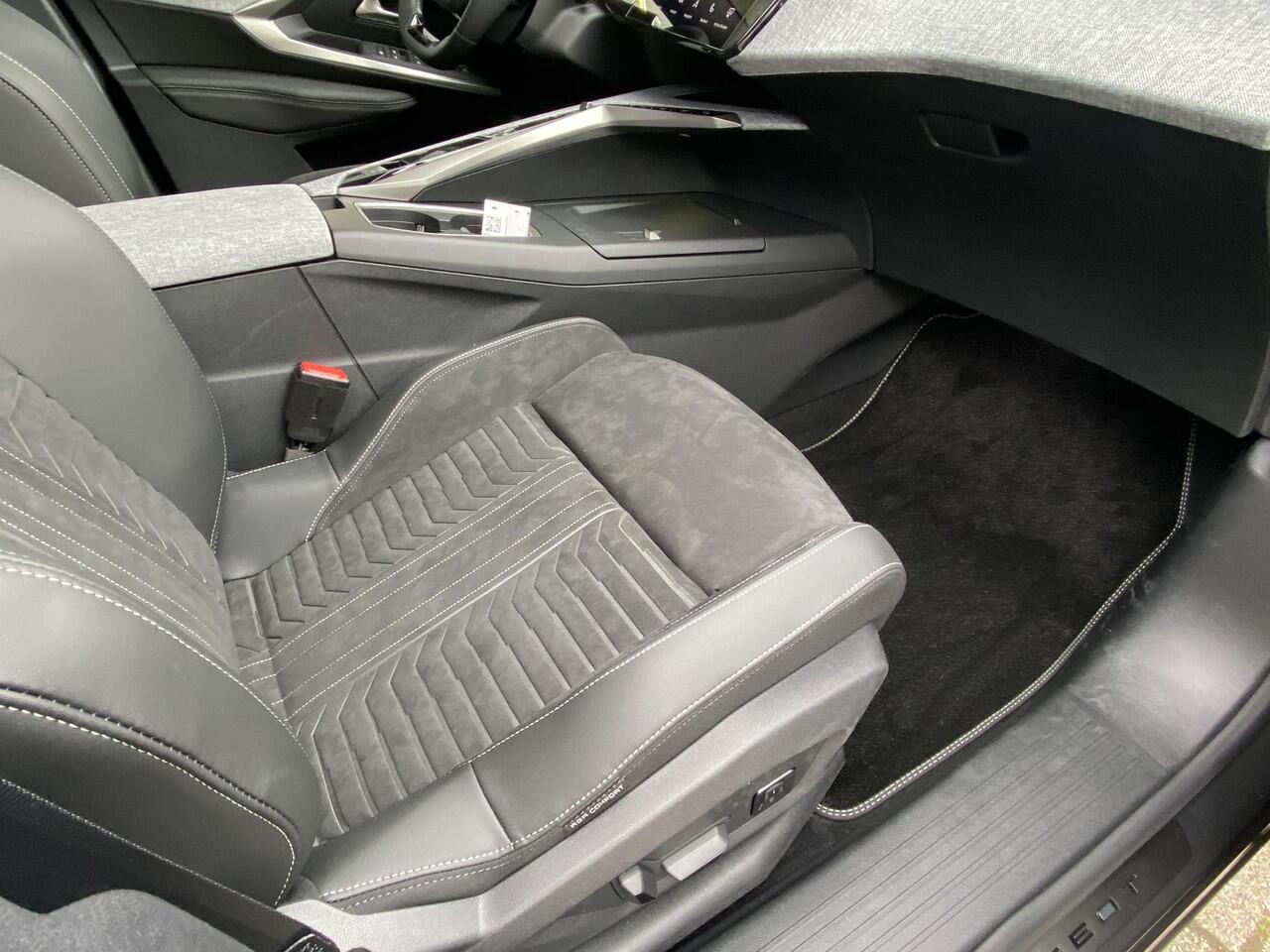 Peugeot 3008 Hybrid 136 GT | NIEUW | 8 JAAR GARANTIE | Trekhaak | Alcantara Interieur | Memoryfunctie op stoel | Camera V+A | Elektr. achterklep