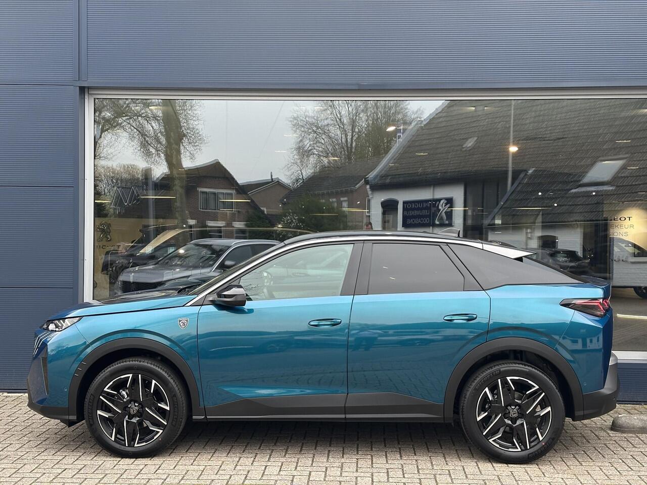 Peugeot 3008 1.2 Hybrid 145 PK GT Automaat ¤ 8000,- DEMO VOORDEEL | Alcantara Stoelen | Panorama Navigatie | 360 Vision Camera | Dode Hoek Signalering | Elektrische Kofferklep | Keyless Entry | Full LED Verlichting | Stoelverwarming | 19" Lichtmetalen Velgen |