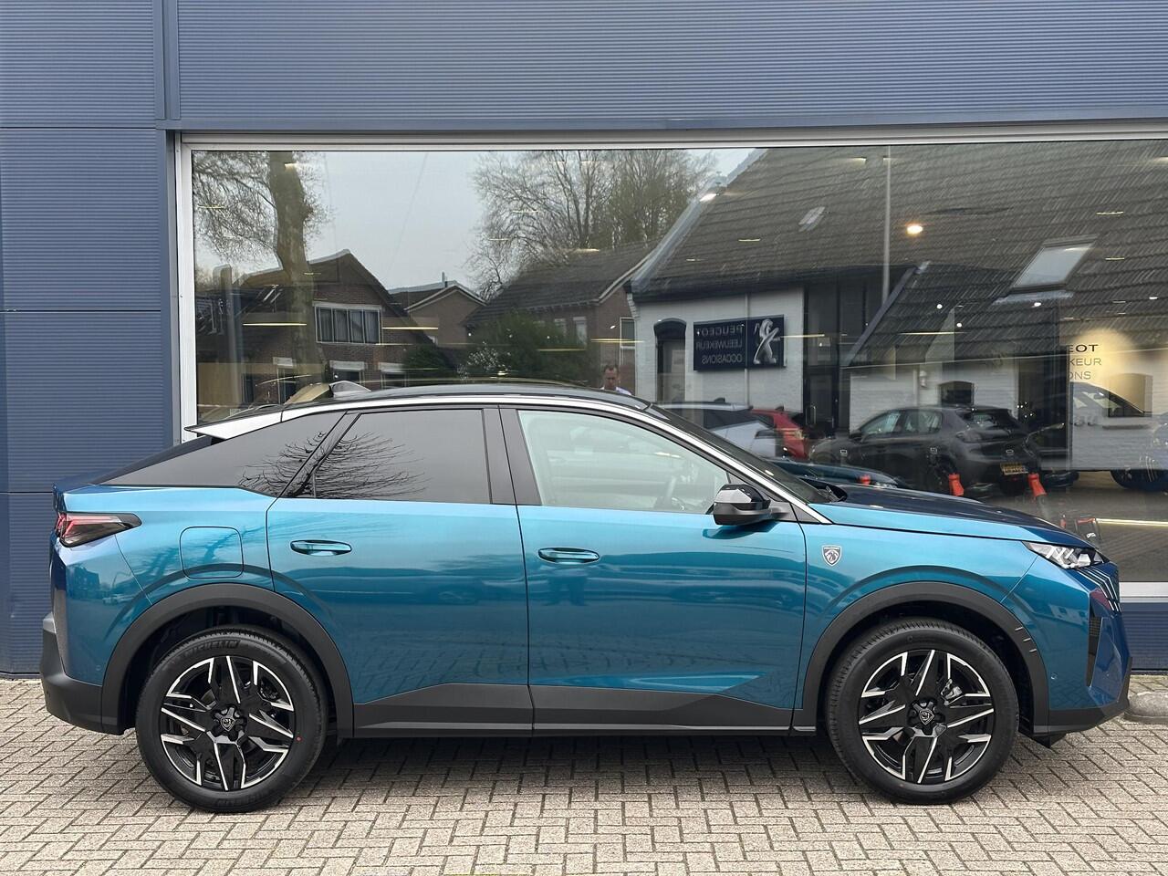 Peugeot 3008 1.2 Hybrid 145 PK GT Automaat ¤ 8000,- DEMO VOORDEEL | Alcantara Stoelen | Panorama Navigatie | 360 Vision Camera | Dode Hoek Signalering | Elektrische Kofferklep | Keyless Entry | Full LED Verlichting | Stoelverwarming | 19" Lichtmetalen Velgen |