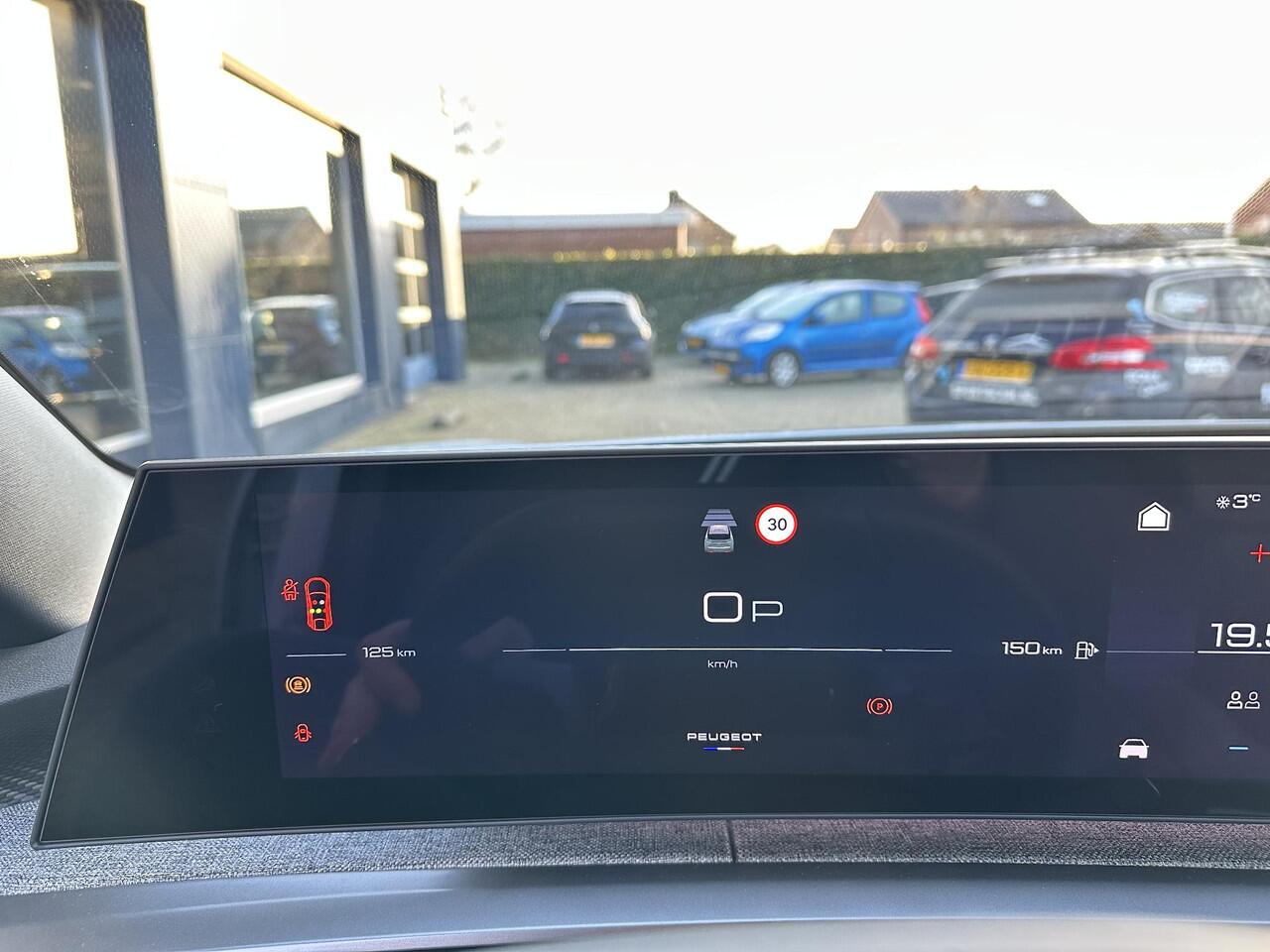 Peugeot 3008 1.2 Hybrid 145 PK Allure ¤ 8000,- DEMO VOORDEEL | Bouwjaar 2025 | Automaat | AGR Stoelen met verwarming | Panorama Navigatie | Keyless Entry | Stoel & Stuur Verwarming | 360 Graden Camera | Dodehoek detectie | Climate Control | LED Verlichting | 19 Inch L