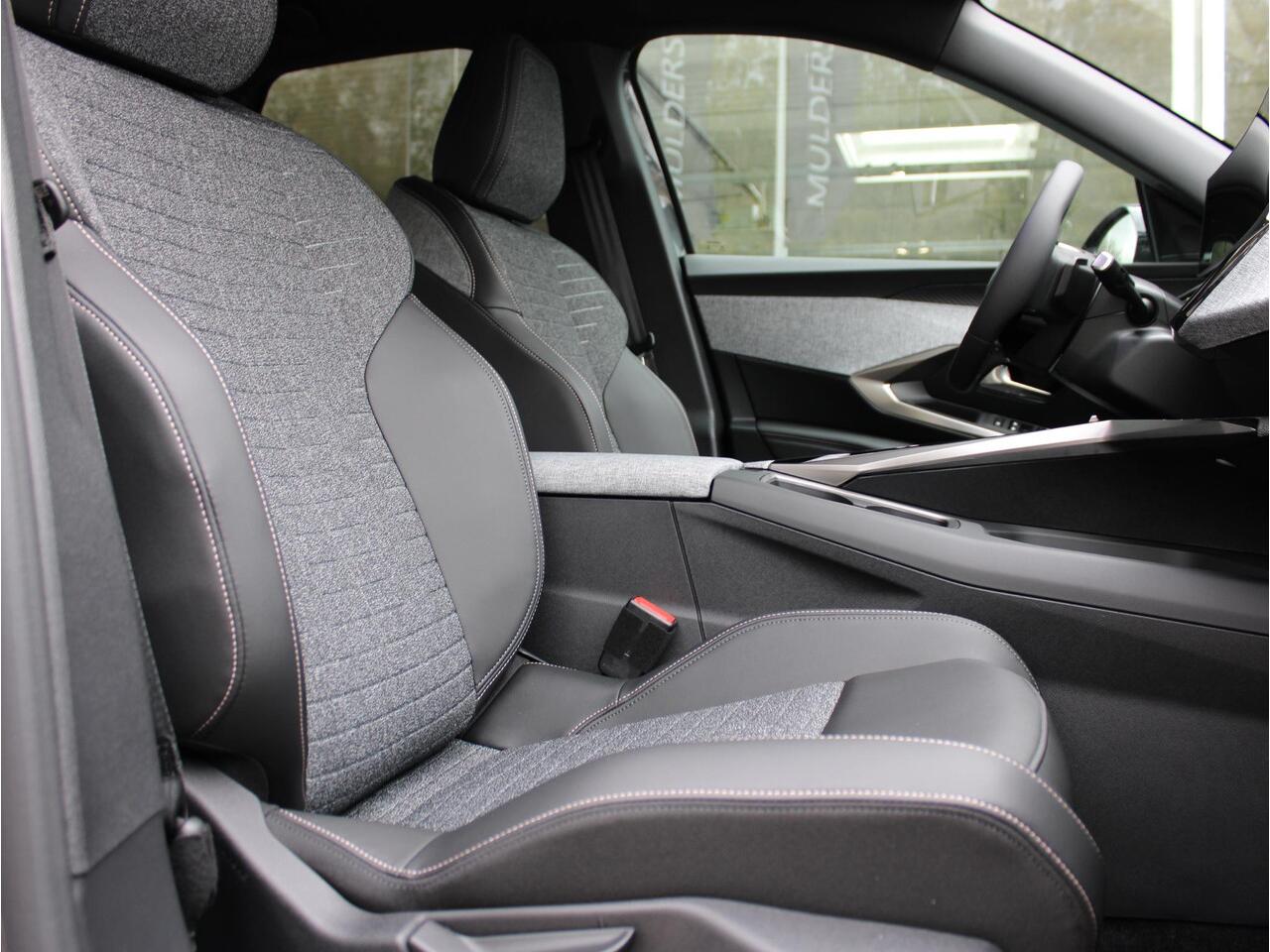 Peugeot 3008 1.2 Hybrid 145 Allure VOORRAAD KORTING | Automaat / 360° Camera / Navi / Adap. Cruise