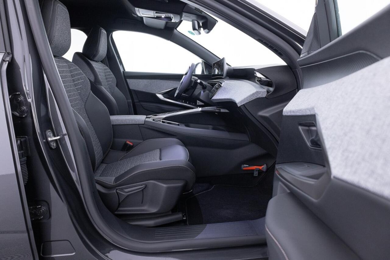 Peugeot 3008 1.2 Hybrid 136 Allure Automaat ? 1e Eigenaar