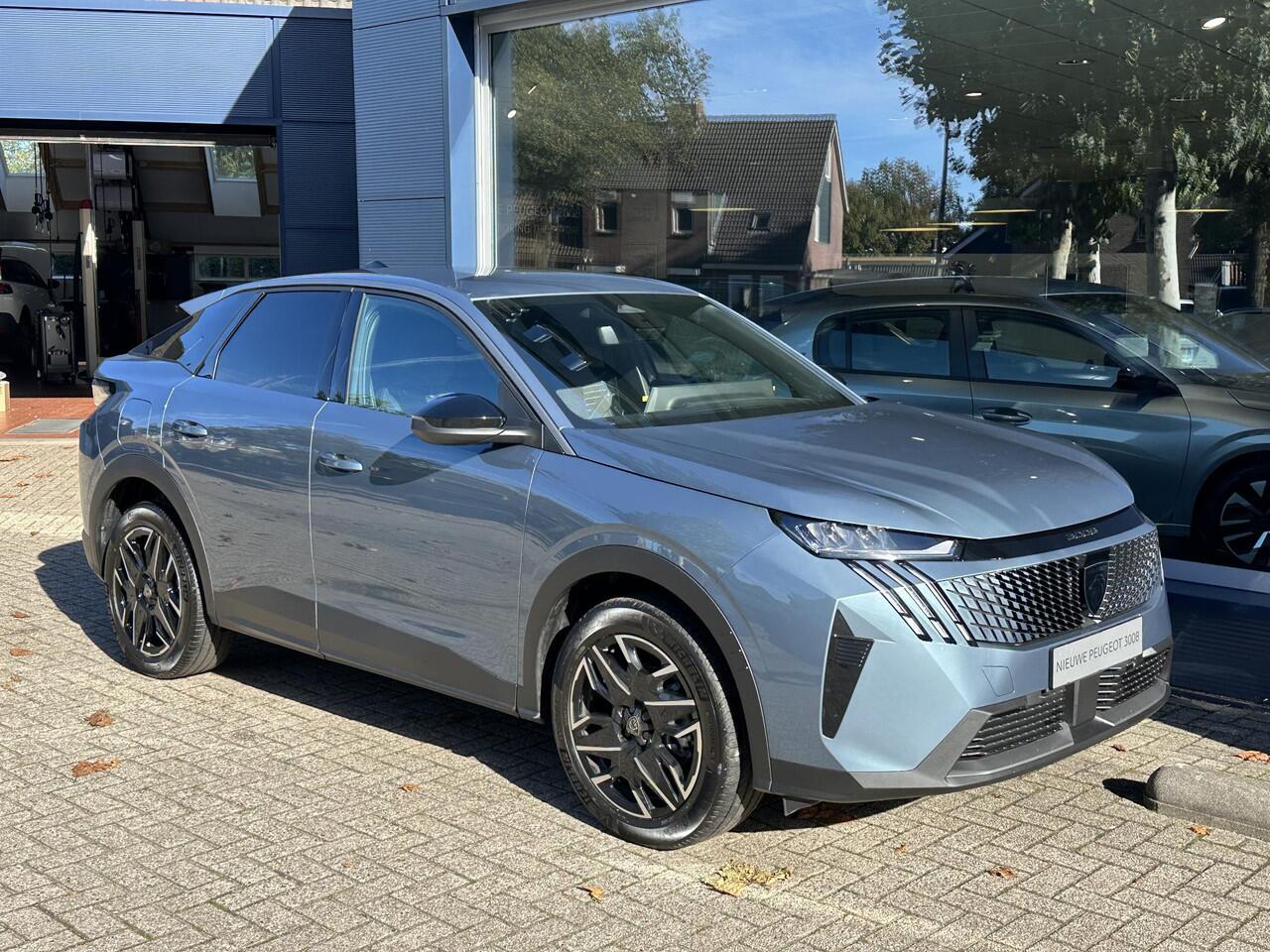 Peugeot 3008 1.2 Hybrid 145 PK Allure Automaat | Navigatie | Keyless Entry | AGR Stoel met Stoelverwarming | Camera | Climate Control | LED Verlichting | Cruise Control | Parkeersensoren | 19" Lichtmetalen Velgen | Hoge Zitpositie |