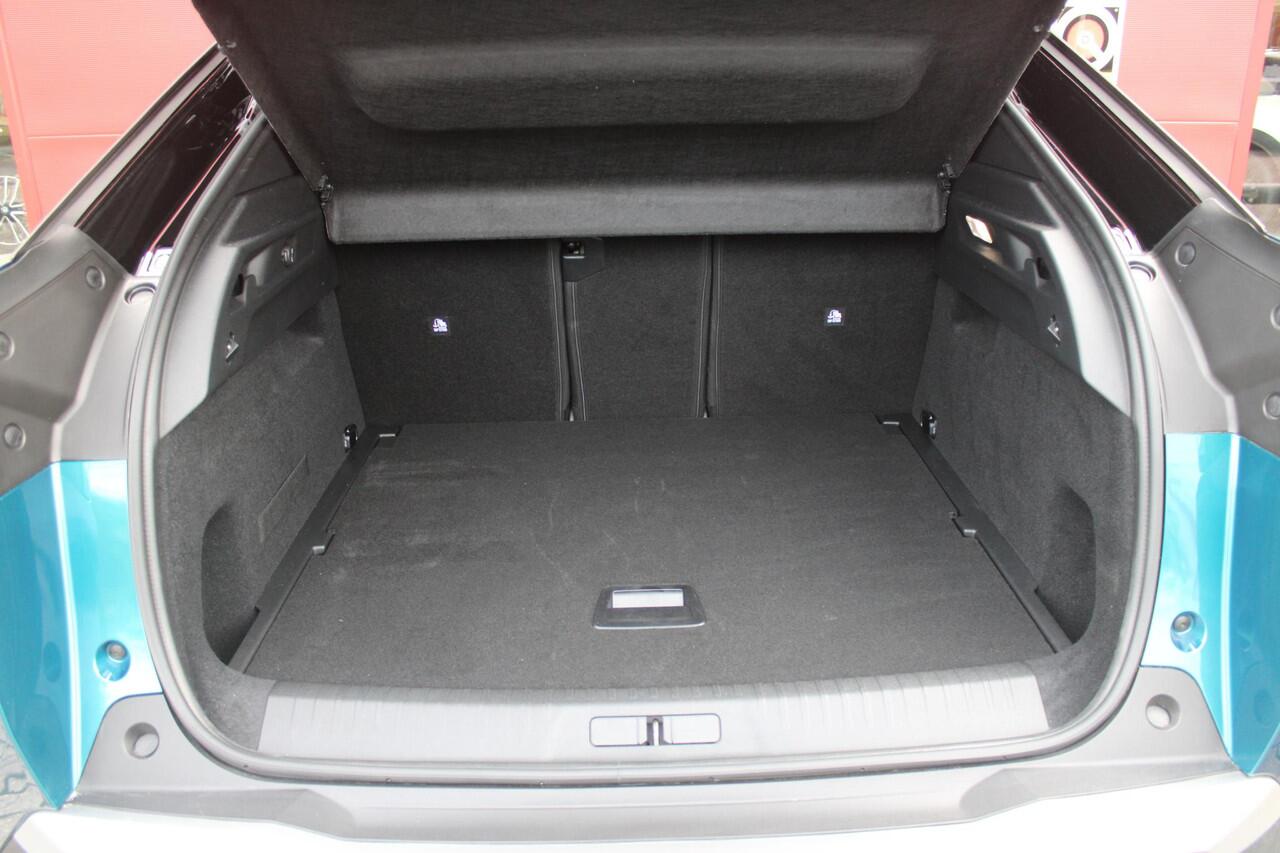 Peugeot 3008 1.2 Hybrid 145PK GT | ELEKTRISCH BEDIENBARE ACHTERKLEP | NAVIGATIE | DRAADLOZE APPLE CARPLAY/ANDROID AUTO | SFEER VERLICHTING | ACHTERUITRIJ CAMERA | PARKEERSENSOREN VOOR EN ACHTER | FULL LED KOPLAMPEN | KEYLESS ENTRY/START | ADAPTIVE CRUISE CONTROL | STO