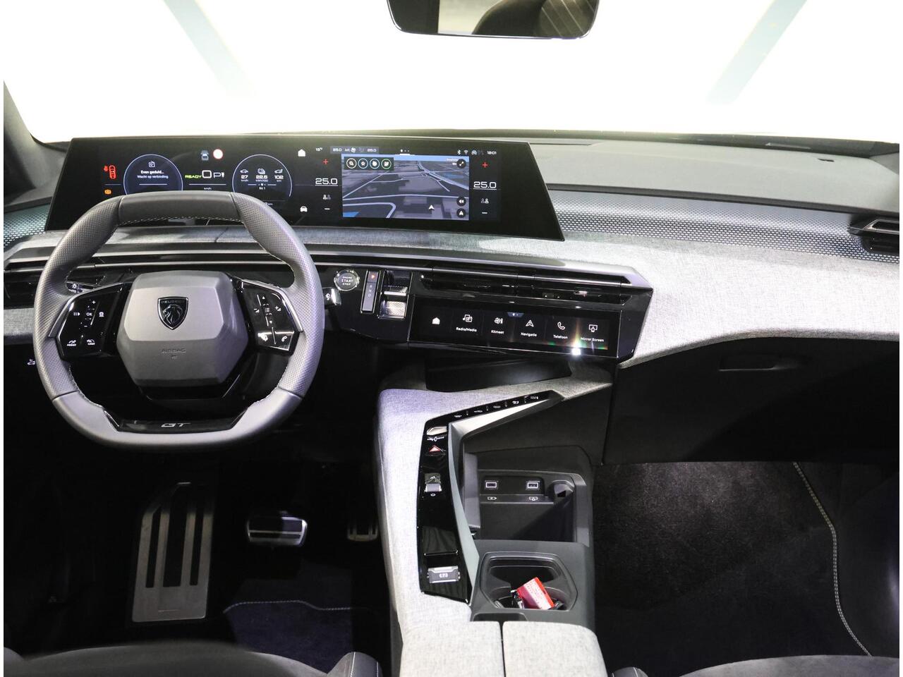 Peugeot 3008 e-3008 GT Avantage 210PK 73 kWh | 1ste eigenaar | AUTOMAAT | AppleCarPlay/AndroidAuto | Adaptive Cruise Control | Stoel/Stuurverwarming | Trekhaak | Camera | Alcantara/Leer | Sfeerverlichting | Virt.Cockpit | Keyless | Isofix | Privacy Glass | Parkeersens