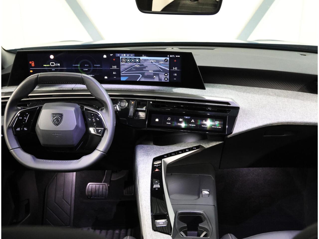 Peugeot 3008 e-3008 Allure Avantage 210PK 73 kWh | 1ste eigenaar | AUTOMAAT | AppleCarPlay/AndroidAuto | Adaptive Cruise Control | Camera | Sfeerverlichting | Virt.Cockpit | Keyless | Isofix | Privacy Glass | Parkeersensoren |