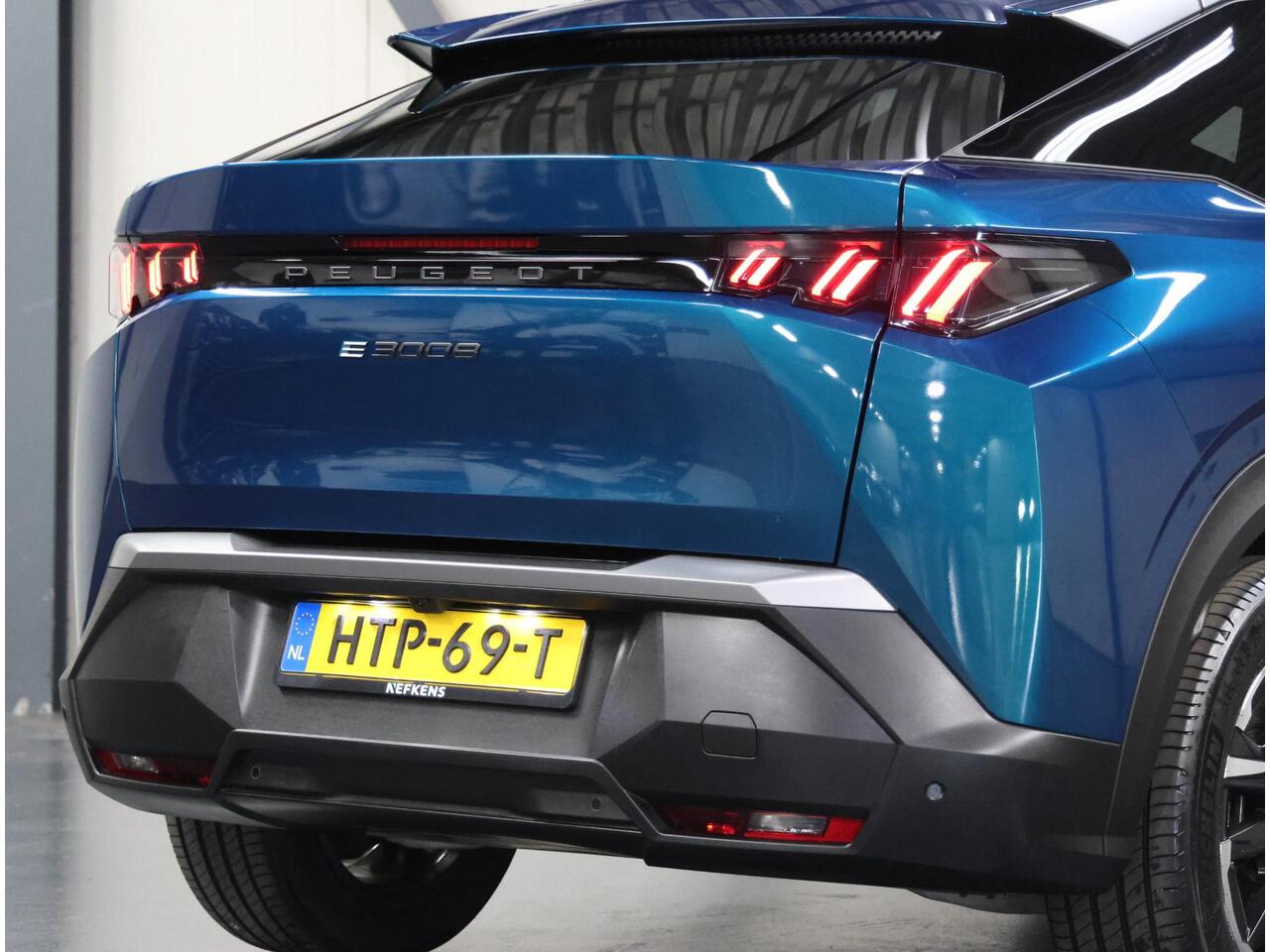 Peugeot 3008 e-3008 Allure Avantage 210PK 73 kWh | 1ste eigenaar | AUTOMAAT | AppleCarPlay/AndroidAuto | Adaptive Cruise Control | Camera | Sfeerverlichting | Virt.Cockpit | Keyless | Isofix | Privacy Glass | Parkeersensoren |
