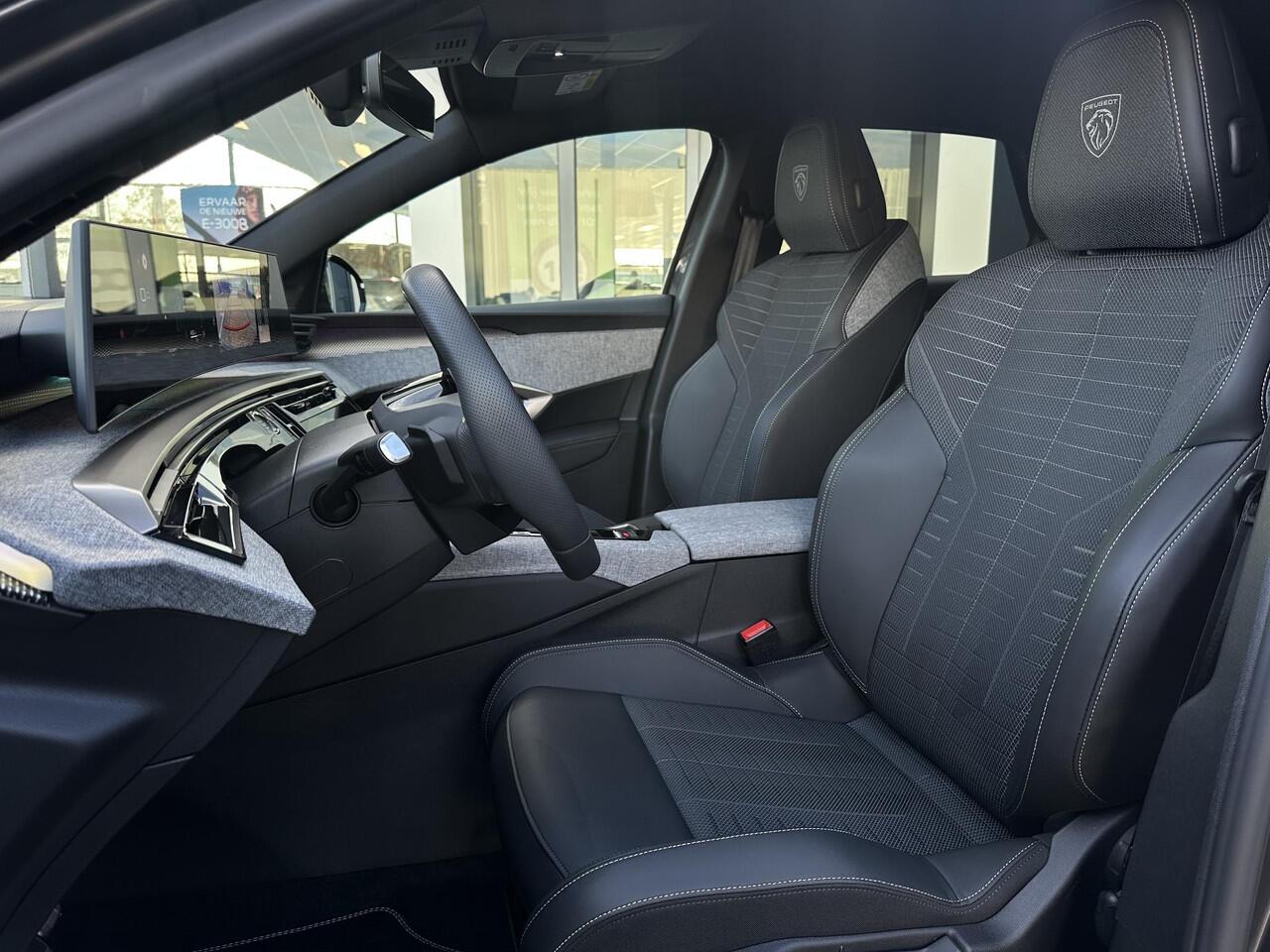 Peugeot 3008 1.2 Hybrid 145pk GT | Automaat | Stuur en Stoelverwarming | Elektrische achterklep | Achteruitrijcamera | Navigatie via 21inch scherm | Adaptieve Cruise Control