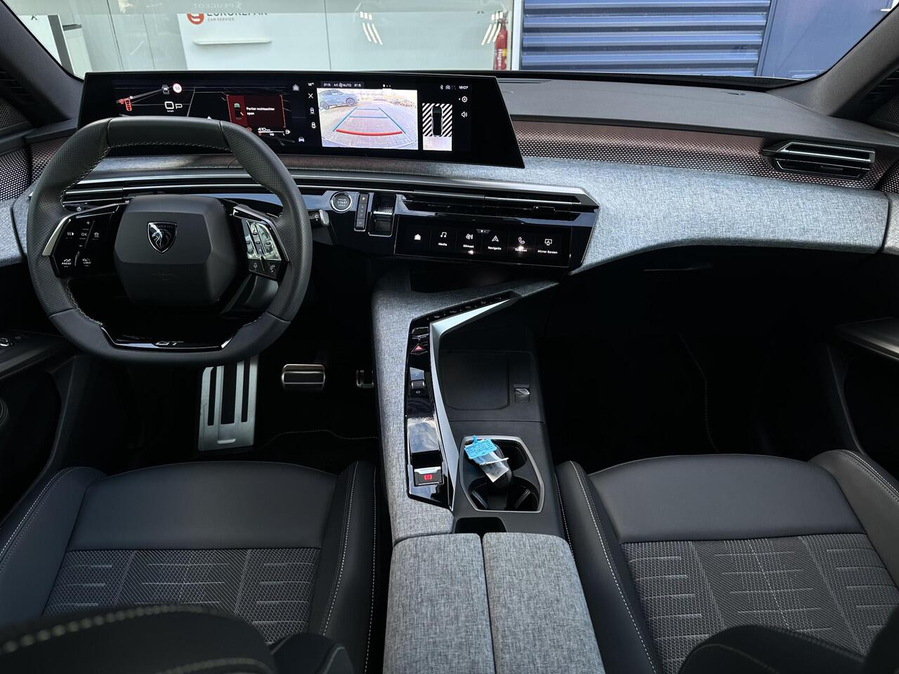 Peugeot 3008 1.2 Hybrid 145pk GT | Automaat | Stuur en Stoelverwarming | Elektrische achterklep | Achteruitrijcamera | Navigatie via 21inch scherm | Adaptieve Cruise Control