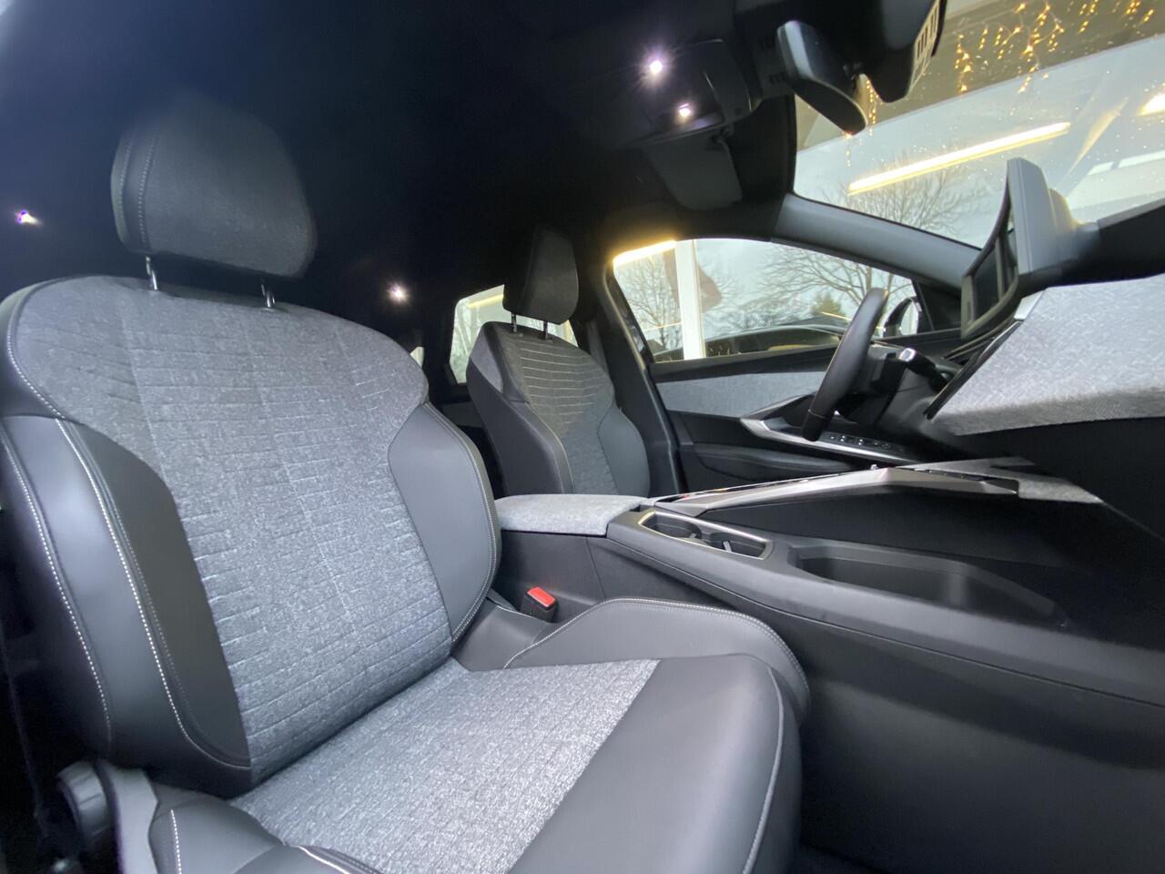 Peugeot 3008 1.2 Hybrid 145 Allure | Apple CarPlay/Android Auto | Achteruitrijcamera | Keyless | Climate | LED koplampen