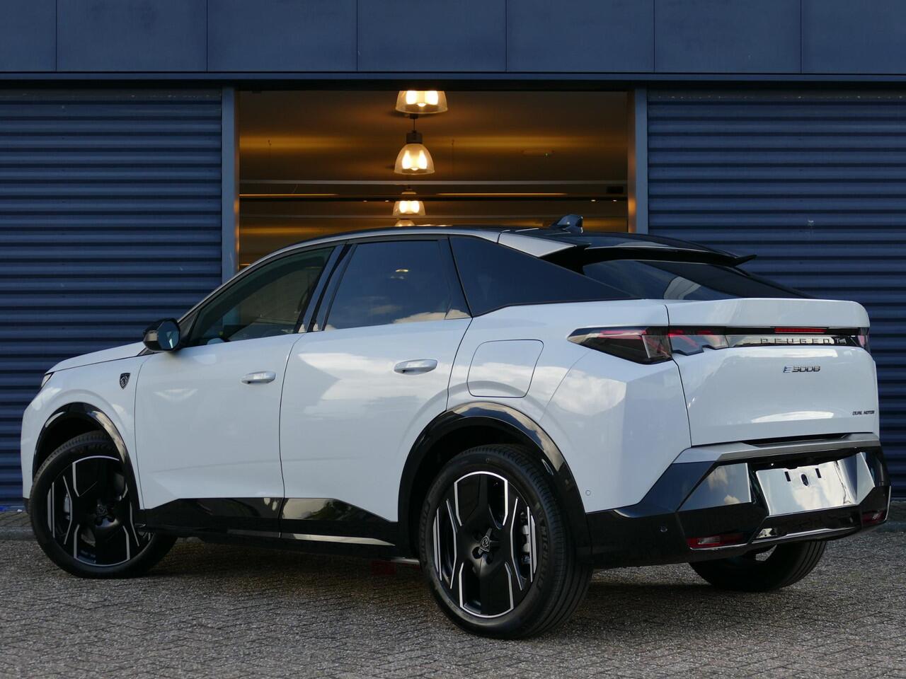 Peugeot 3008 e-3008 Launch Edition 325pk Dual Motor 73 kWh | Panorama dak | Alcantara pakket | 360 ° Camera | FOCAL Audio | Adaptive Cruise Control | Matrix LED | Stoelverwarming | Memory