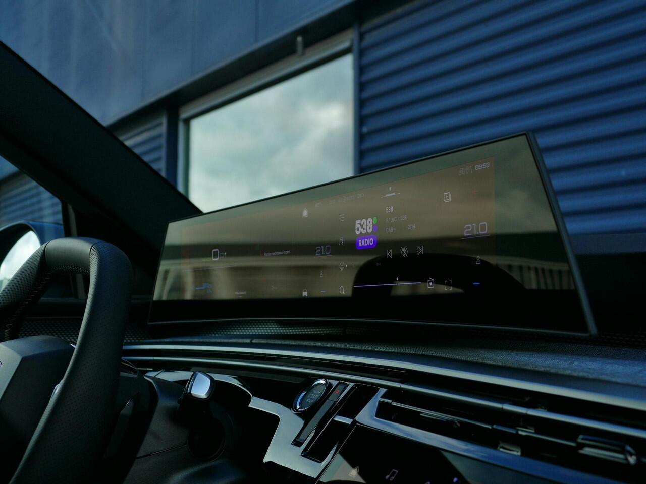 Peugeot 3008 e-3008 Launch Edition 325pk Dual Motor 73 kWh | Panorama dak | Alcantara pakket | 360 ° Camera | FOCAL Audio | Adaptive Cruise Control | Matrix LED | Stoelverwarming | Memory