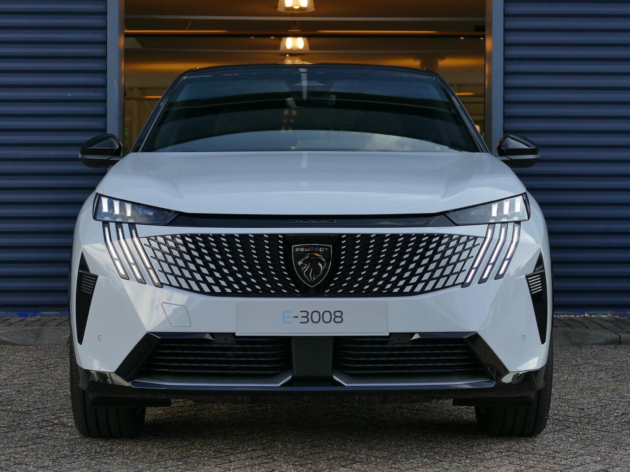 Peugeot 3008 e-3008 Launch Edition 325pk Dual Motor 73 kWh | Panorama dak | Alcantara pakket | 360 ° Camera | FOCAL Audio | Adaptive Cruise Control | Matrix LED | Stoelverwarming | Memory