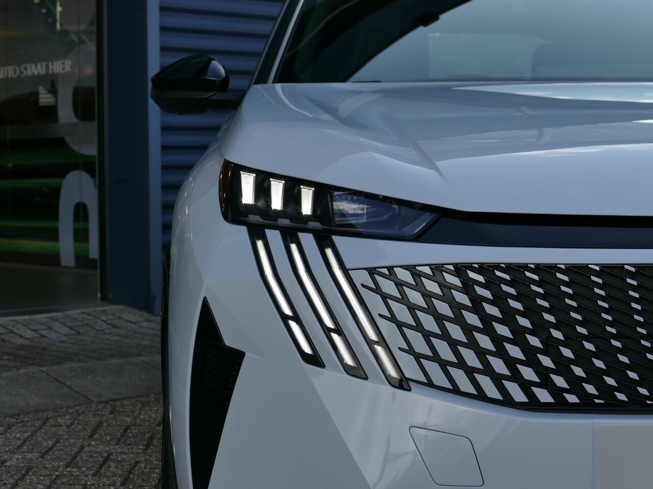 Peugeot 3008 e-3008 Launch Edition 325pk Dual Motor 73 kWh | Panorama dak | Alcantara pakket | 360 ° Camera | FOCAL Audio | Adaptive Cruise Control | Matrix LED | Stoelverwarming | Memory