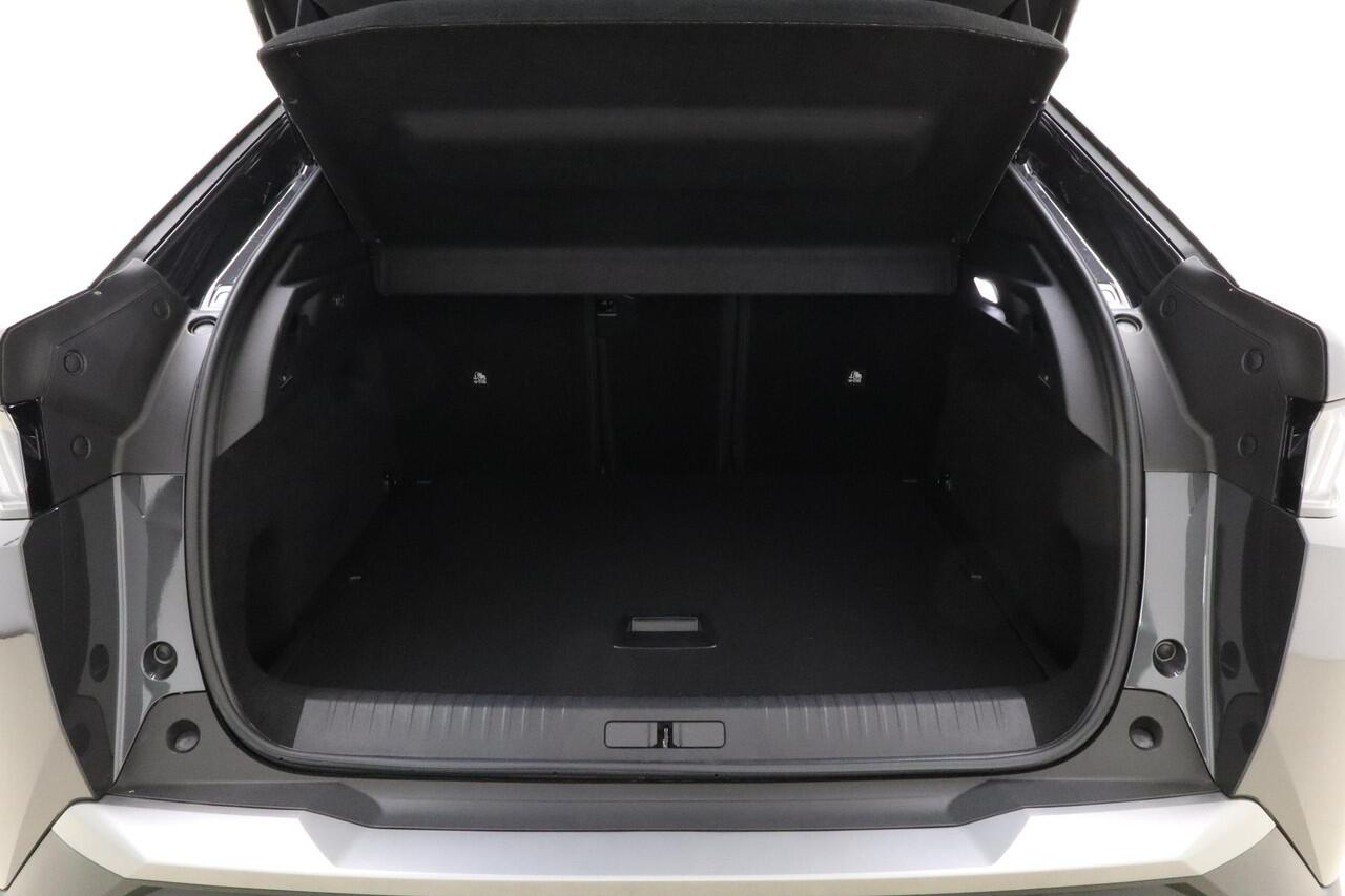 Peugeot 3008 1.2 Hybrid 145 Allure | Panoramic navigation PACK |