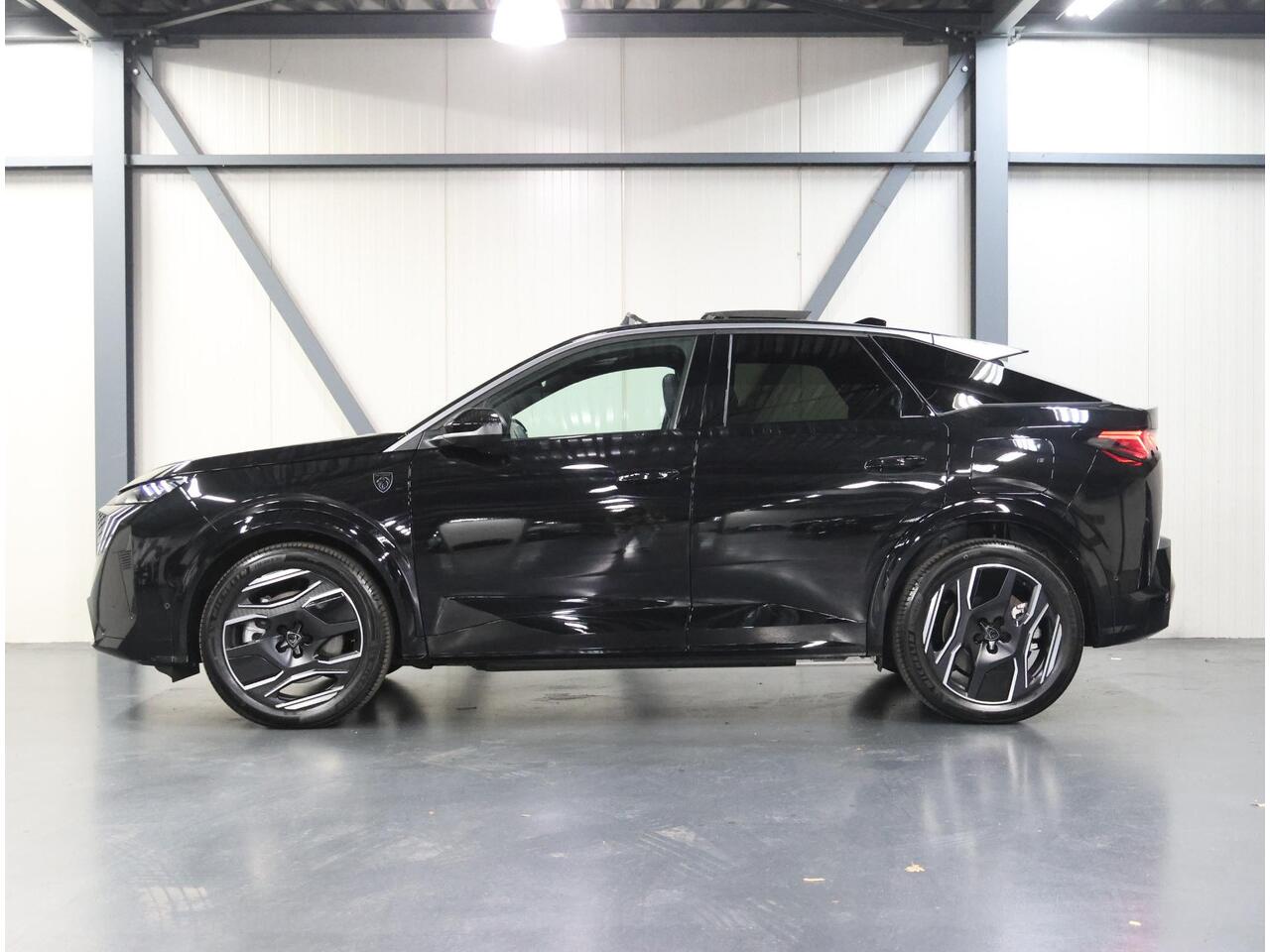 Peugeot 3008 e-3008 Launch Edition 325PK Dual Motor 73 kWh | Lederen Bekleding | Warmtepomp | Geventileerde Voorstoelen | Panoramadak | Keyless | Navigatie | ClimateControl | Dodehoekdetectie | AppleCarPlay/AndroidAuto | 360 Camera | Verwarmbare Voorstoelen | Adaptive