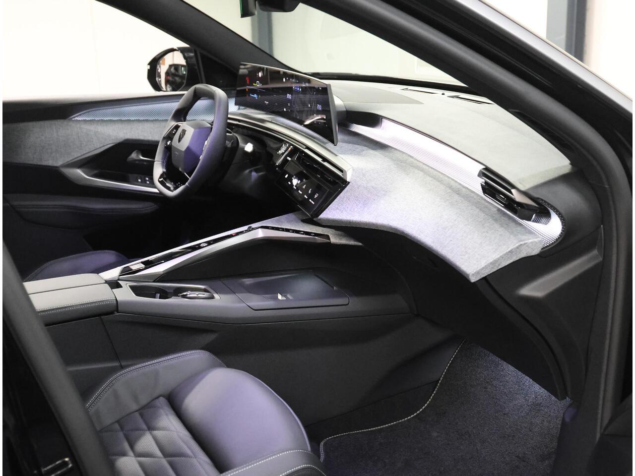 Peugeot 3008 e-3008 Launch Edition 325PK Dual Motor 73 kWh | Lederen Bekleding | Warmtepomp | Geventileerde Voorstoelen | Panoramadak | Keyless | Navigatie | ClimateControl | Dodehoekdetectie | AppleCarPlay/AndroidAuto | 360 Camera | Verwarmbare Voorstoelen | Adaptive