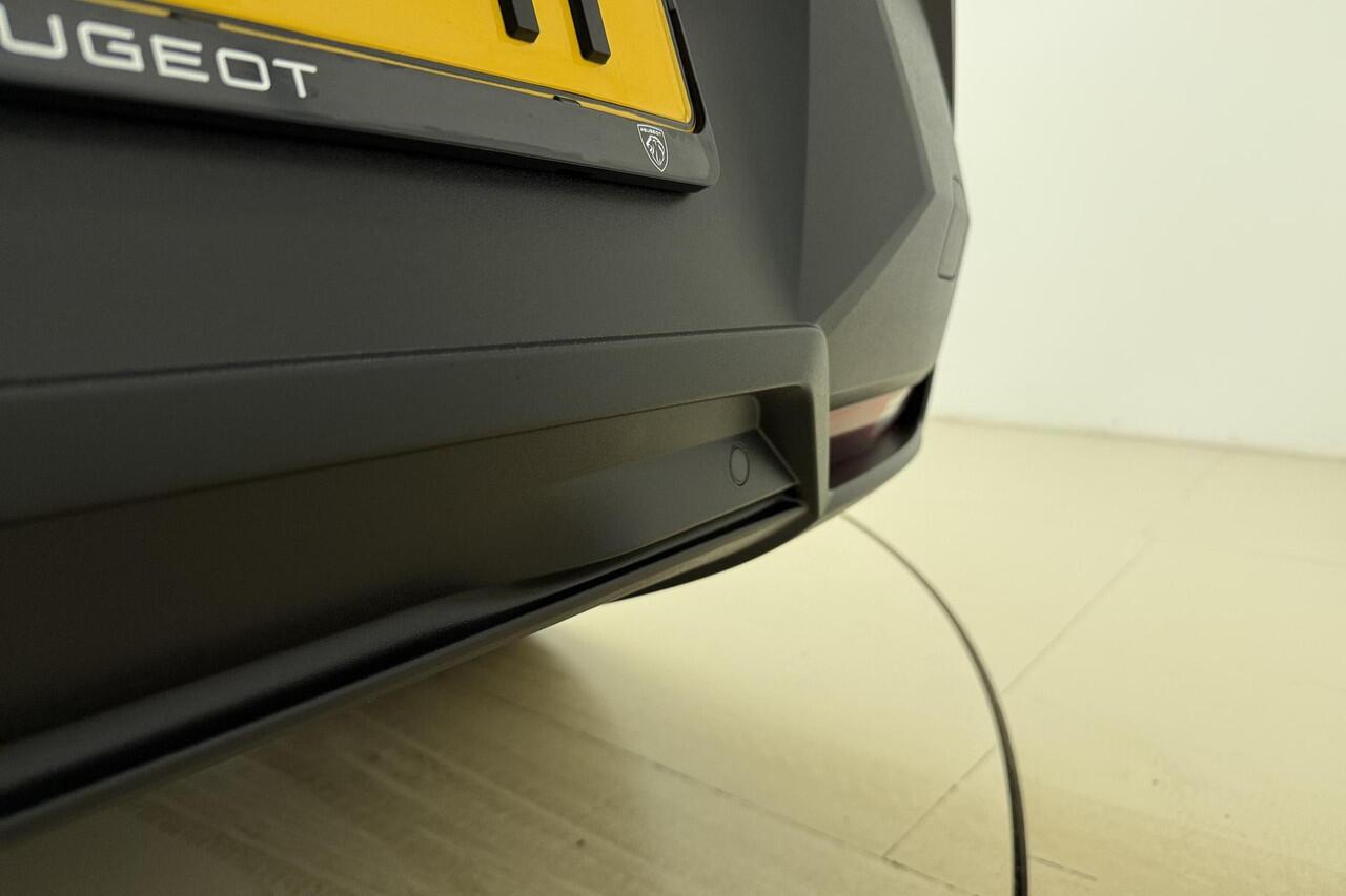 Peugeot 3008 1.2 Hybrid 145 GT | Elektr. achterklep | Nw. prijs ¤ 48.820,- | Stoel- & stuurverwarming | Full LED | Adaptieve Cruise Control | Keyless | Camera | Navigatie