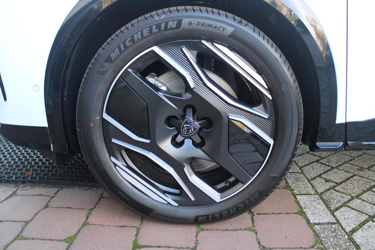 Peugeot 3008 e-3008 GT 325PK LAUNCH EDITION DUAL MOTOR 73KWH | PANORAMISCH SCHUIF / KANTELDAK | PREMIUM HIFI FOCAL | LEDEREN BEKLEDING NAPPA | ELEKTRISCH VERSTELBARE VOOR STOELEN, MET GEHEUGENFUNCTIE OP BESTUURDERSSTOEL | STOEL VERWARMING | STOEL MASAGE | STOEL VENTIL