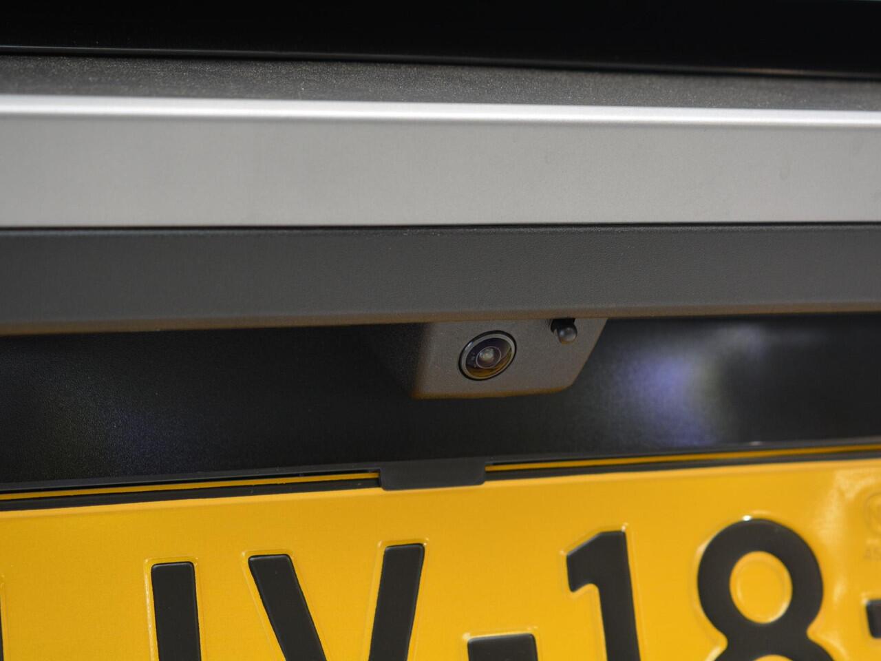 Peugeot 3008 e-3008 Allure 73 kWh Avantage | Navigatie | Carplay | Camera