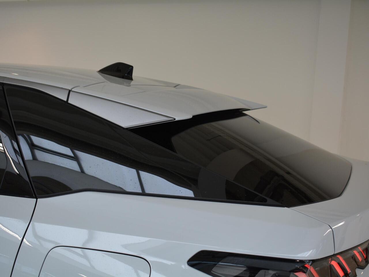 Peugeot 3008 e-3008 Allure 73 kWh Avantage | Navigatie | Carplay | Camera