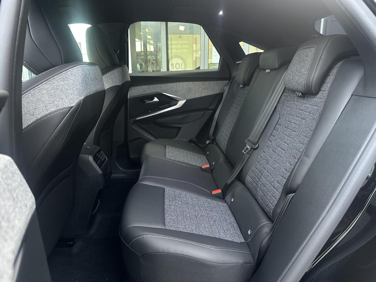 Peugeot 3008 1.6 plug-in Hybrid 195 Allure | Trekhaak | Parkeercamera/-sensoren | Draadloze telefoonlader | Apple Carplay/Android Auto | Full LED | Navigatie | Adaptive Cruise Control | Keyless Entry/Start | Verwarmd stuurwiel |