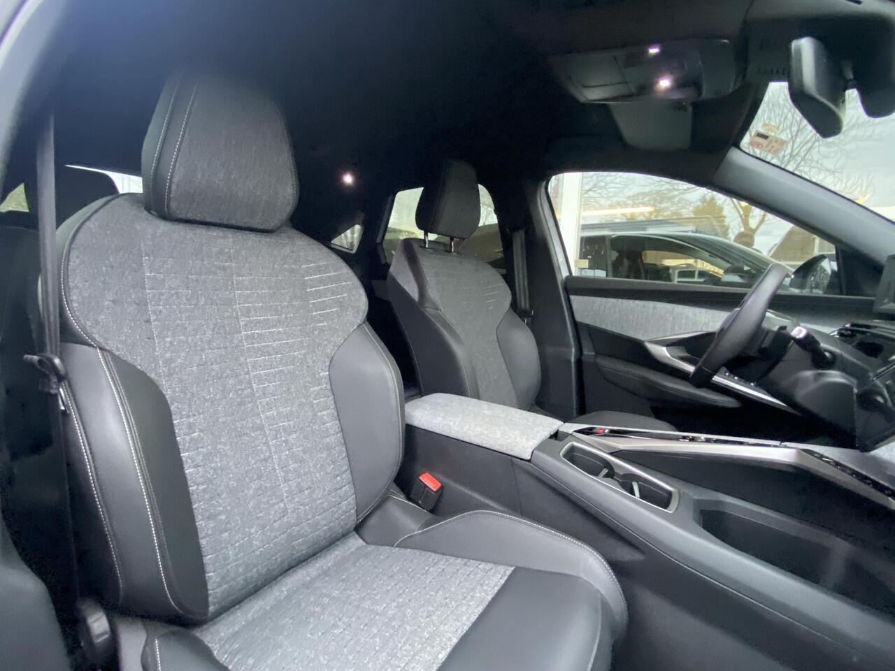 Peugeot 3008 1.2 Hybrid 145 Allure | Climate & Cruise Control | Achteruitrijcamera | Draadloos Apple Carplay/Android Auto