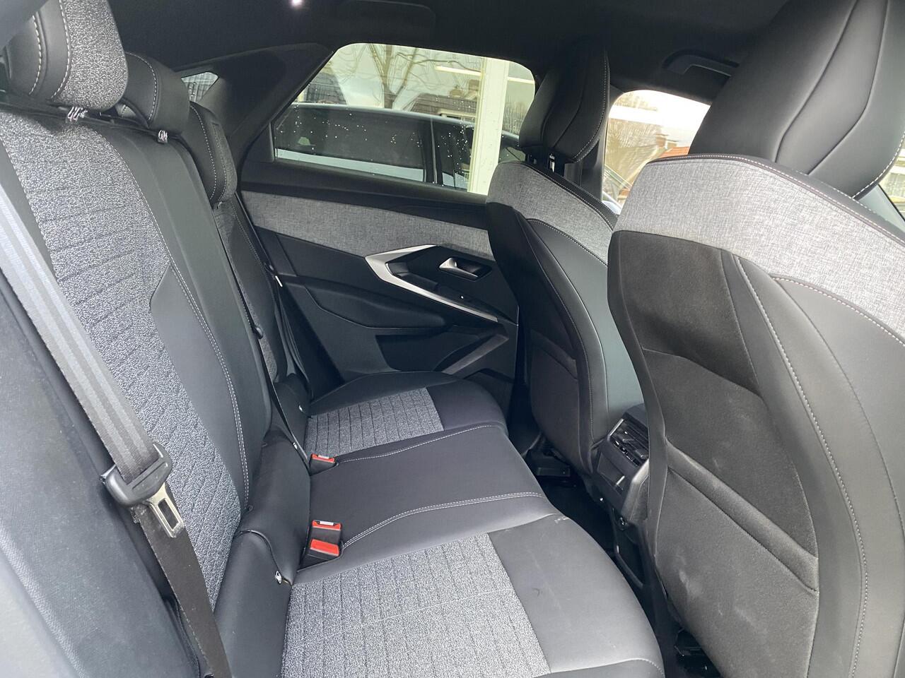 Peugeot 3008 1.2 Hybrid 145 Allure | Climate & Cruise Control | Achteruitrijcamera | Draadloos Apple Carplay/Android Auto