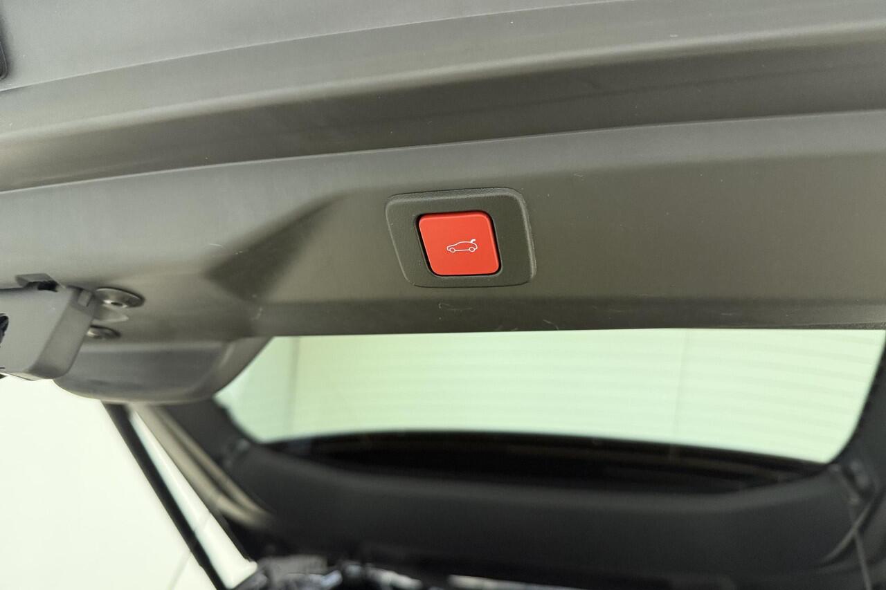 Peugeot 3008 1.2 Hybrid 145 GT | Elektr. achterklep | Adaptieve Cruise Control | Navigatie | Stoel- & stuurverwarming | Climate Control