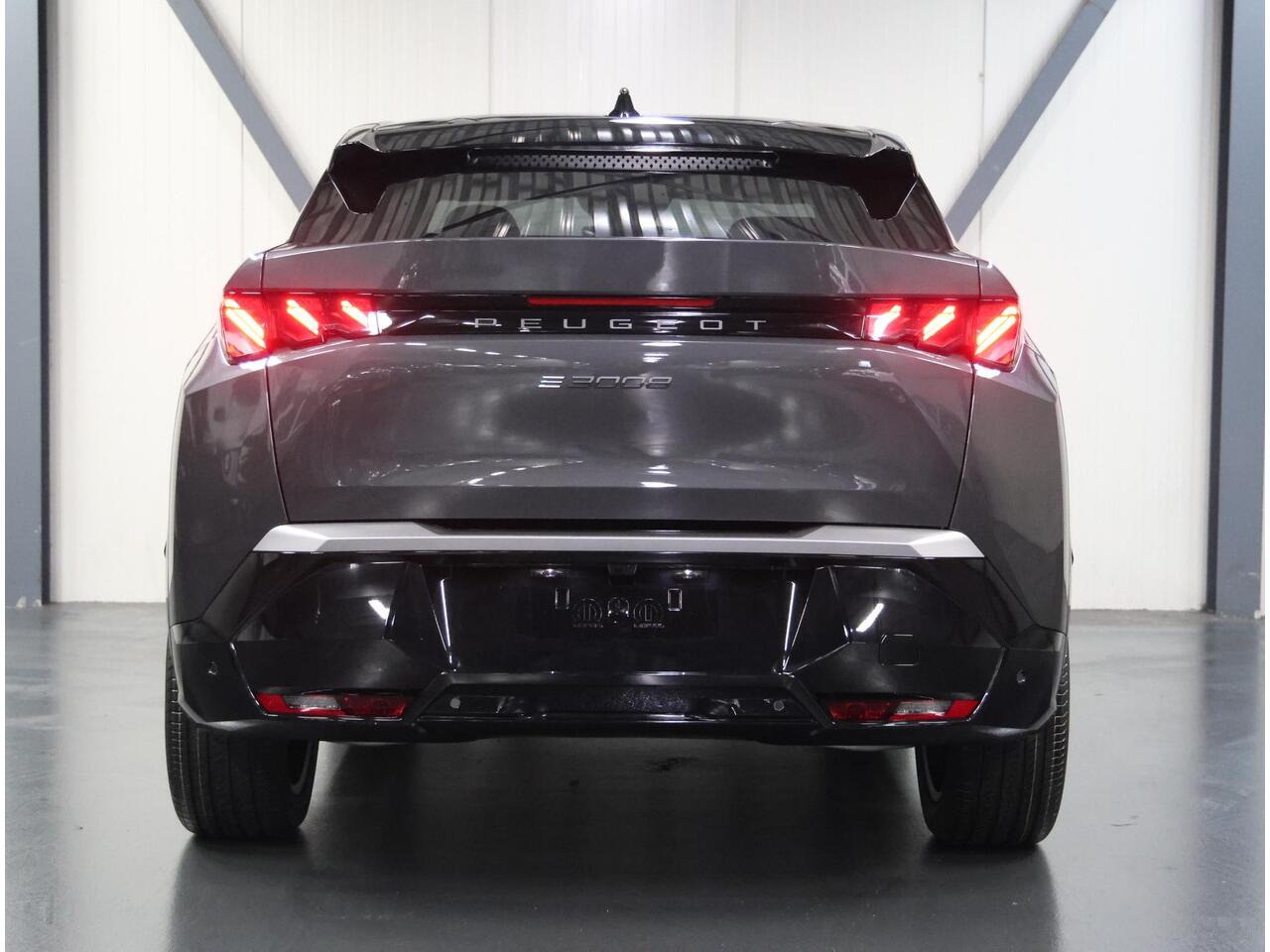 Peugeot 3008 e-3008 GT Exclusive 210PK 73 kWh | Panoramadak | FOCAL Audio | Stoelverwarming Voor/Achter | Adaptive CruiseControl met Stop&Go | Elektrische Klep | Lederen Bekleding | 360 Camera | Dodehoekdetecie | ClimateControl | Warmtepomp | Keyless Entry/Start |