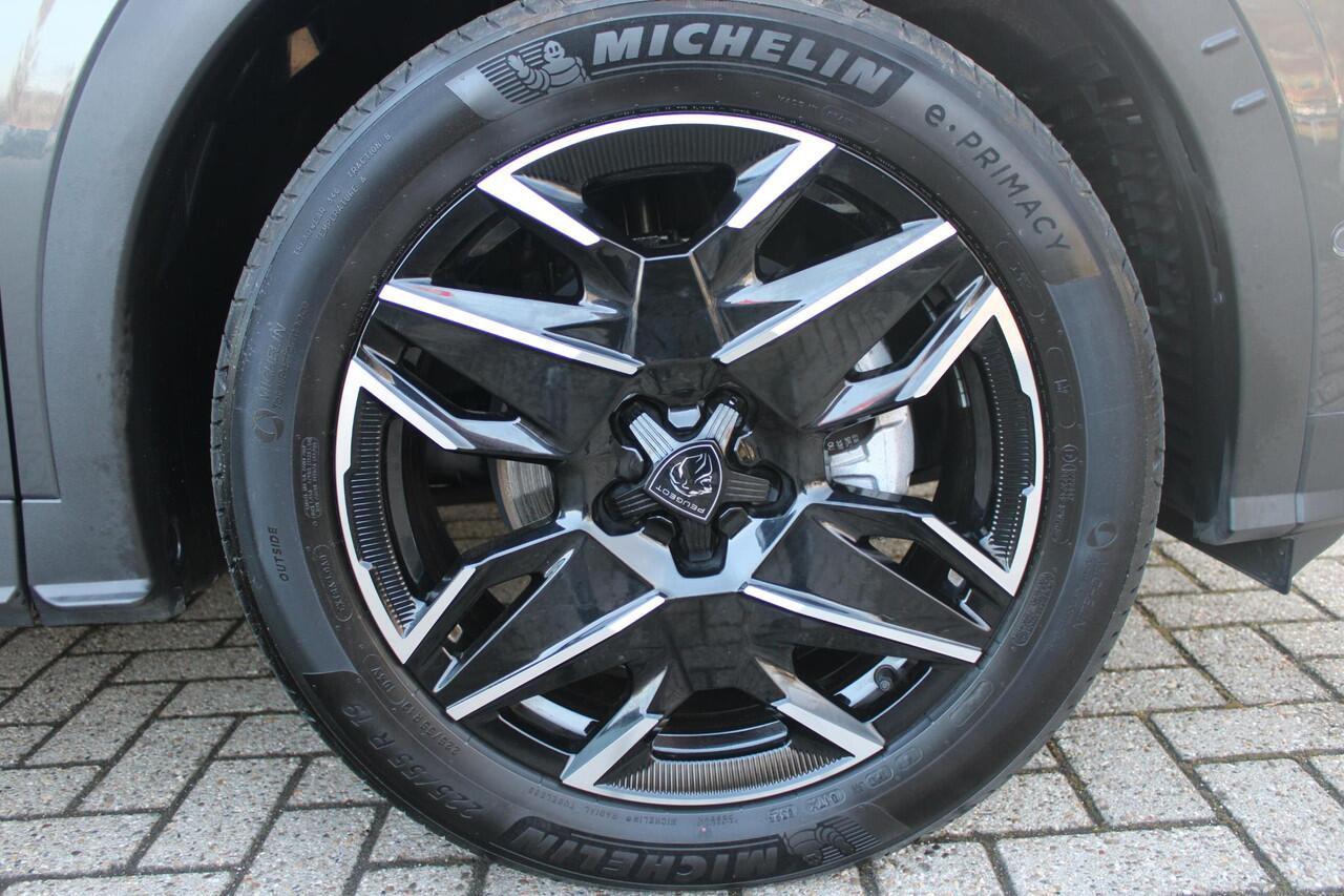 Peugeot 3008 1.2 Hybrid 145PK GT | PANORAMISCH SCHUIF / KANTELDAK | ELEKTRISCH BEDIENBARE ACHTERKLEP | AFNEEMBARE TREKHAAK | NAVIGATIE | FOCAL PREMIUM AUDIO SYSTEEM | DRAADLOZE APPLE CARPLAY/ANDROID AUTO | DRAADLOOS LADEN | SFEER VERLICHTING | ACHTERUITRIJ CAMERA | P