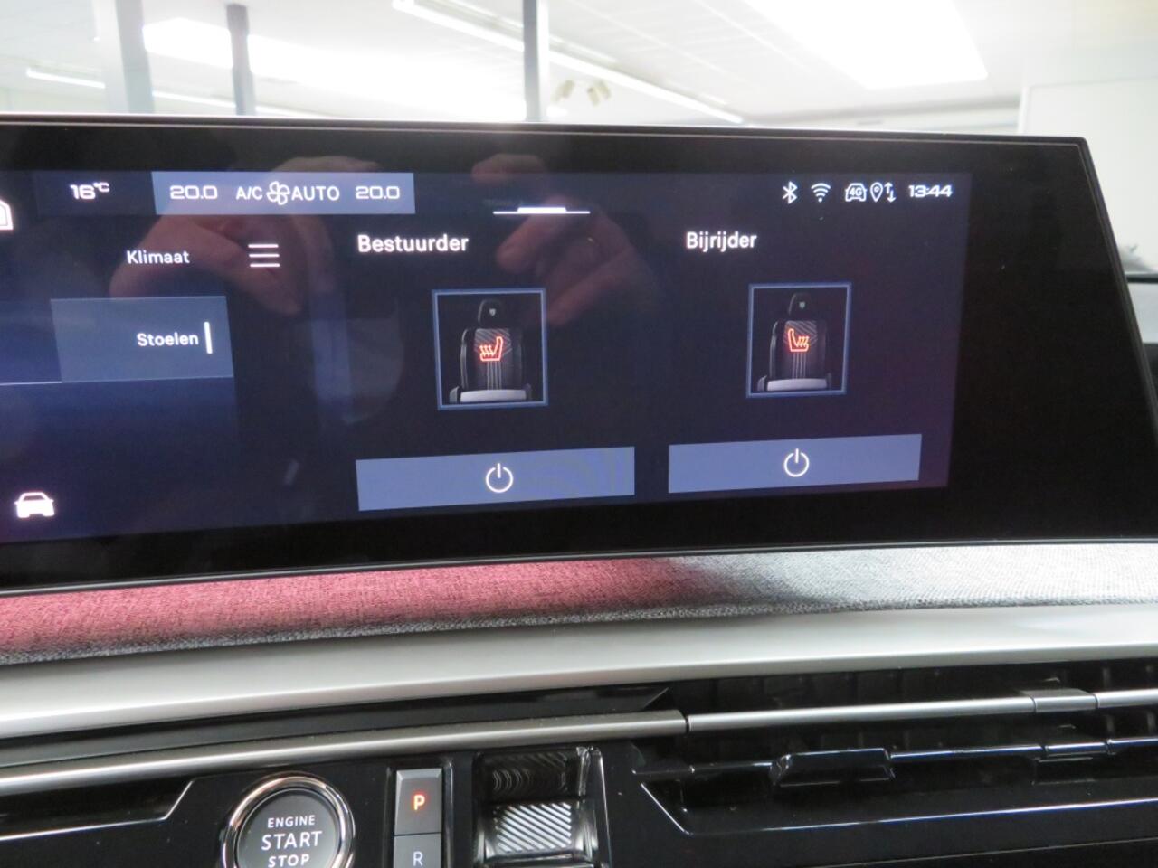 Peugeot 3008 1.2 Hyb 145 Allure