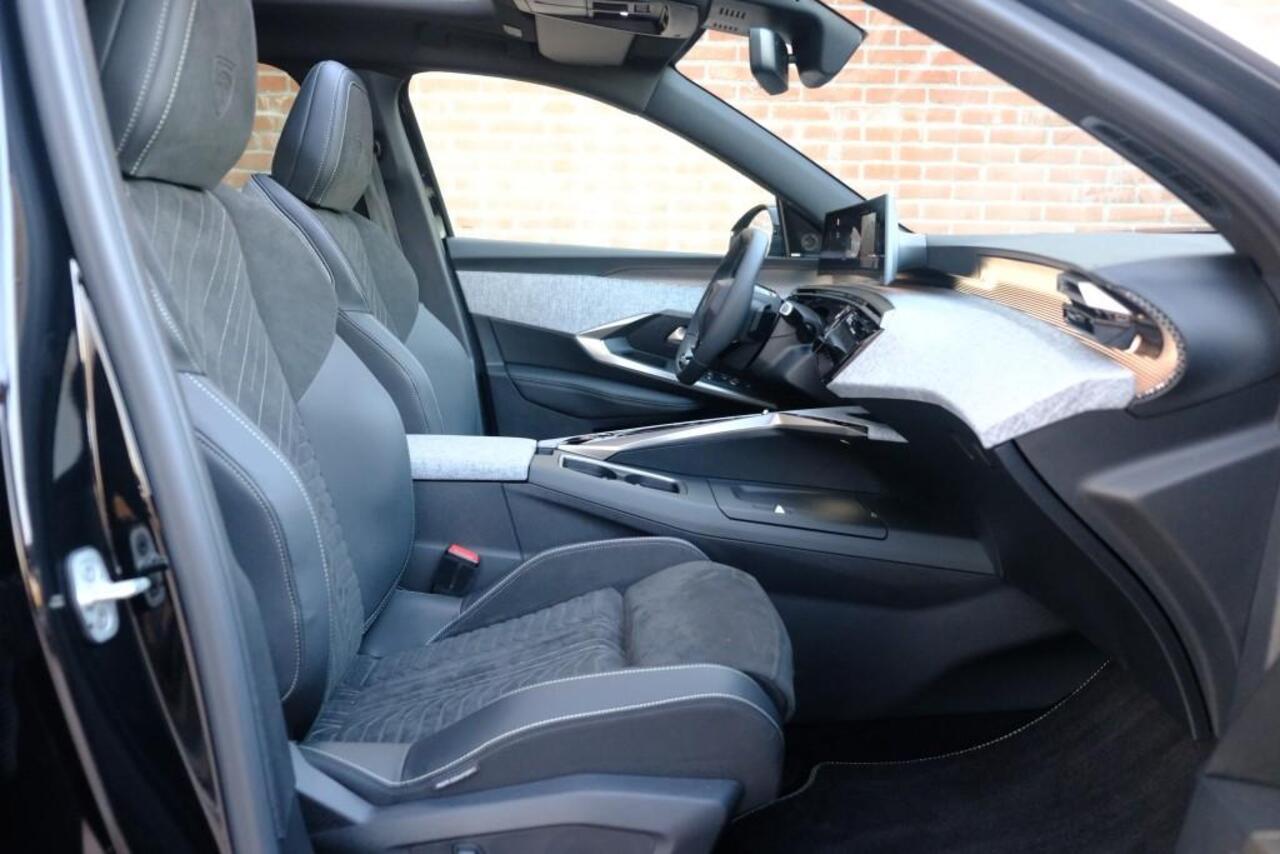 Peugeot 3008 1.2 Hybrid 145pk e-DCS6 GT | Navi | App Connect | Adaptive Cruise | Camera | Panoramadak | FOCAL® Audio | Elektrische Achterklep | Winter Pakket