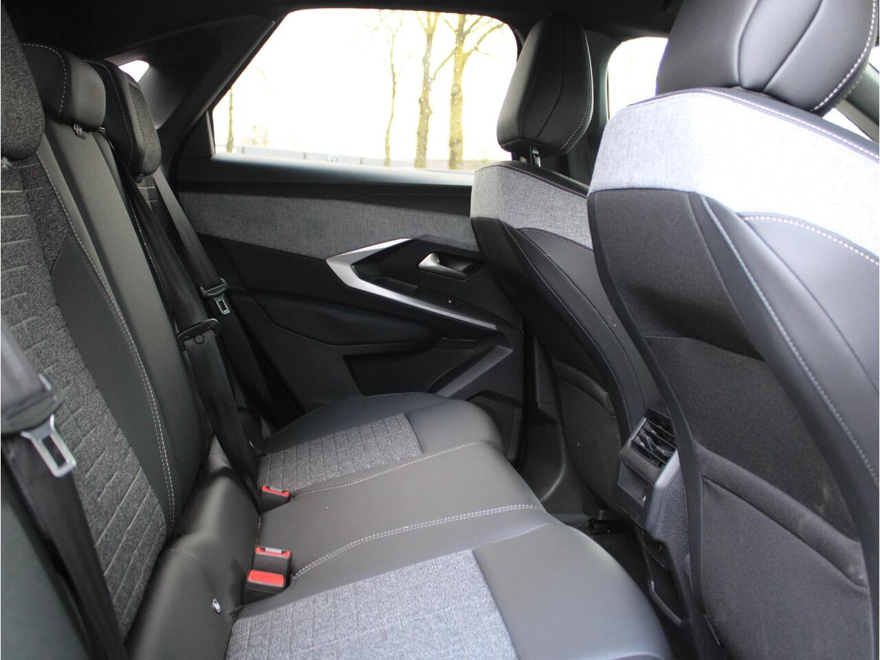 Peugeot 3008 1.6 plug-in Hybrid 195 Allure | Navi / Camera / Climate