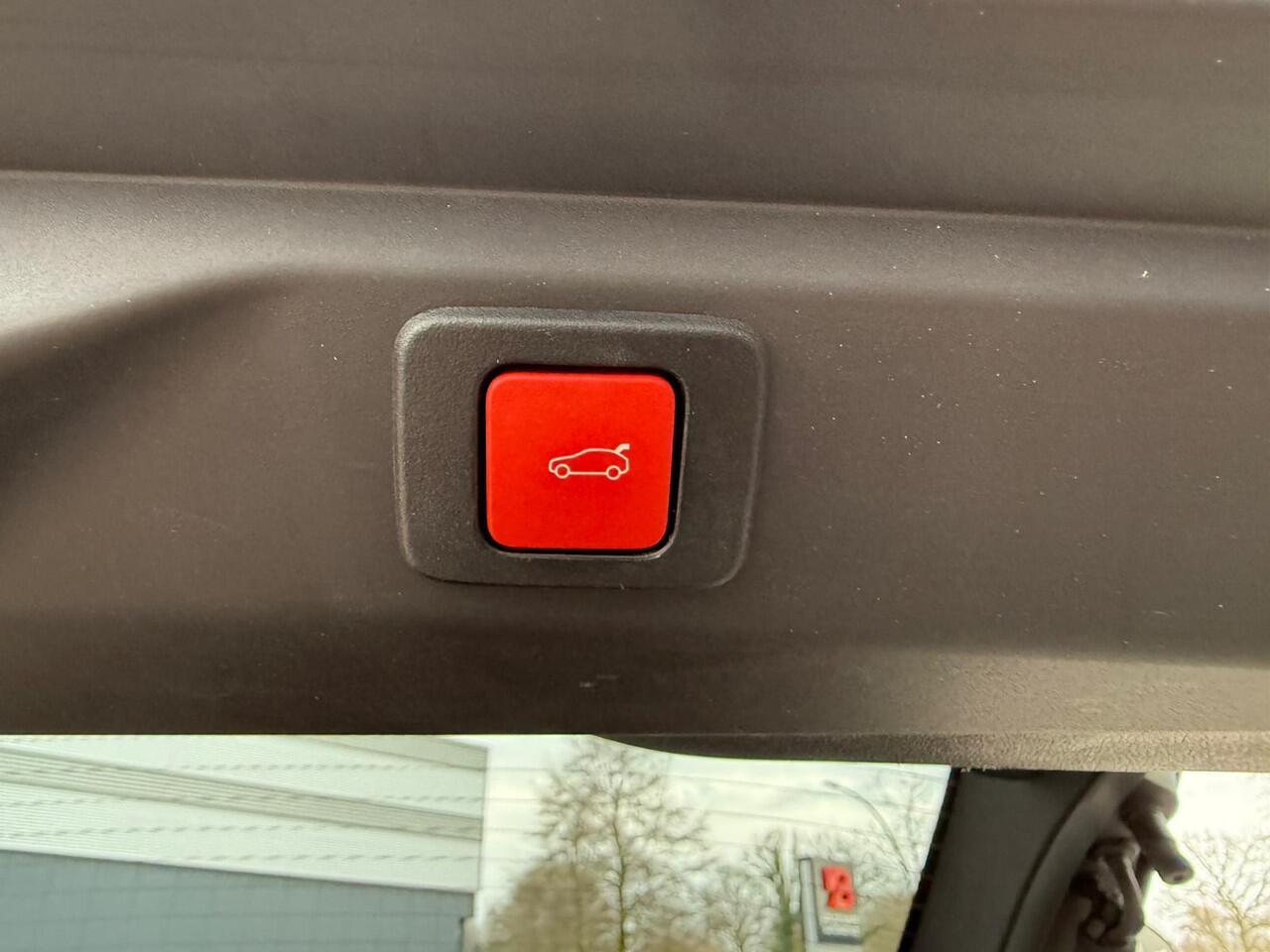 Peugeot 3008 1.2 Hybrid 145 GT *Drive & Stoelen pack*