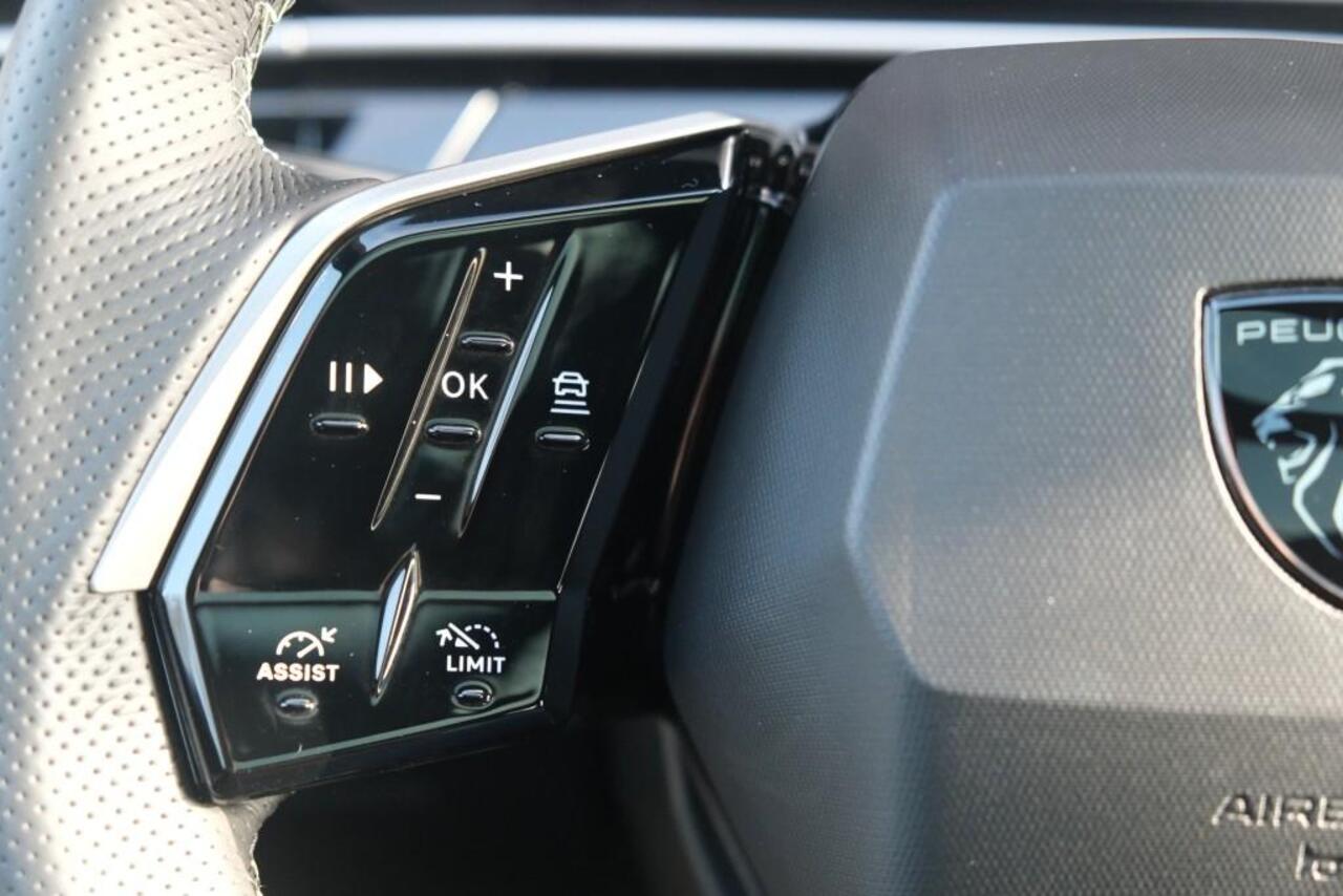 Peugeot 3008 1.2 Hybrid 145pk e-DCS6 GT | Navi | App Connect | Adaptive Cruise | Camera | Panoramadak | FOCAL® Audio | Elektrische Achterklep | Winter Pakket