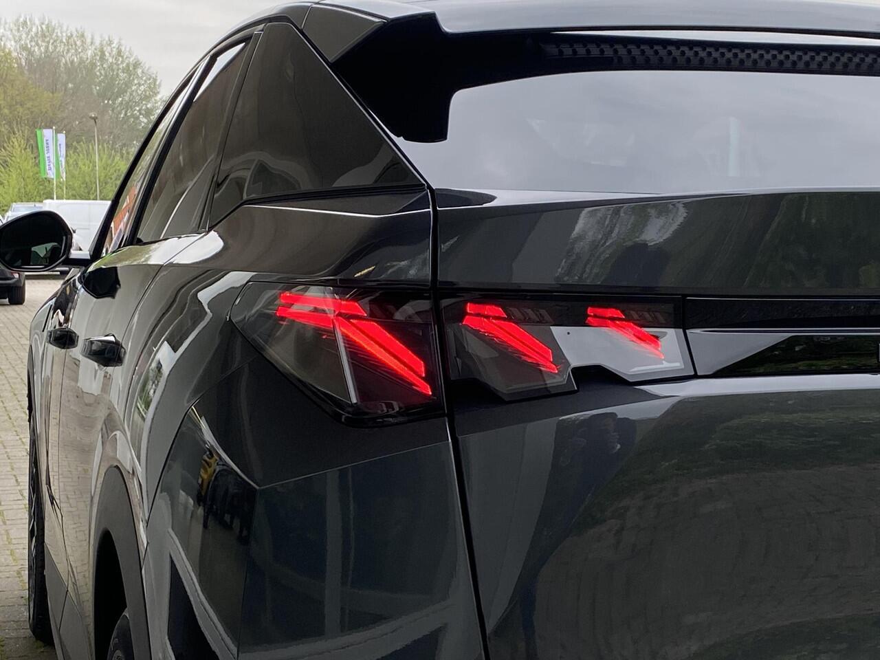 Peugeot 3008 1.2 Hybrid 145 GT | Stoel & Stuur Verwarming | Elektrische Achterklep | Navigatie | Adaptive Cruise Control | Apple Car Play/Android Auto |