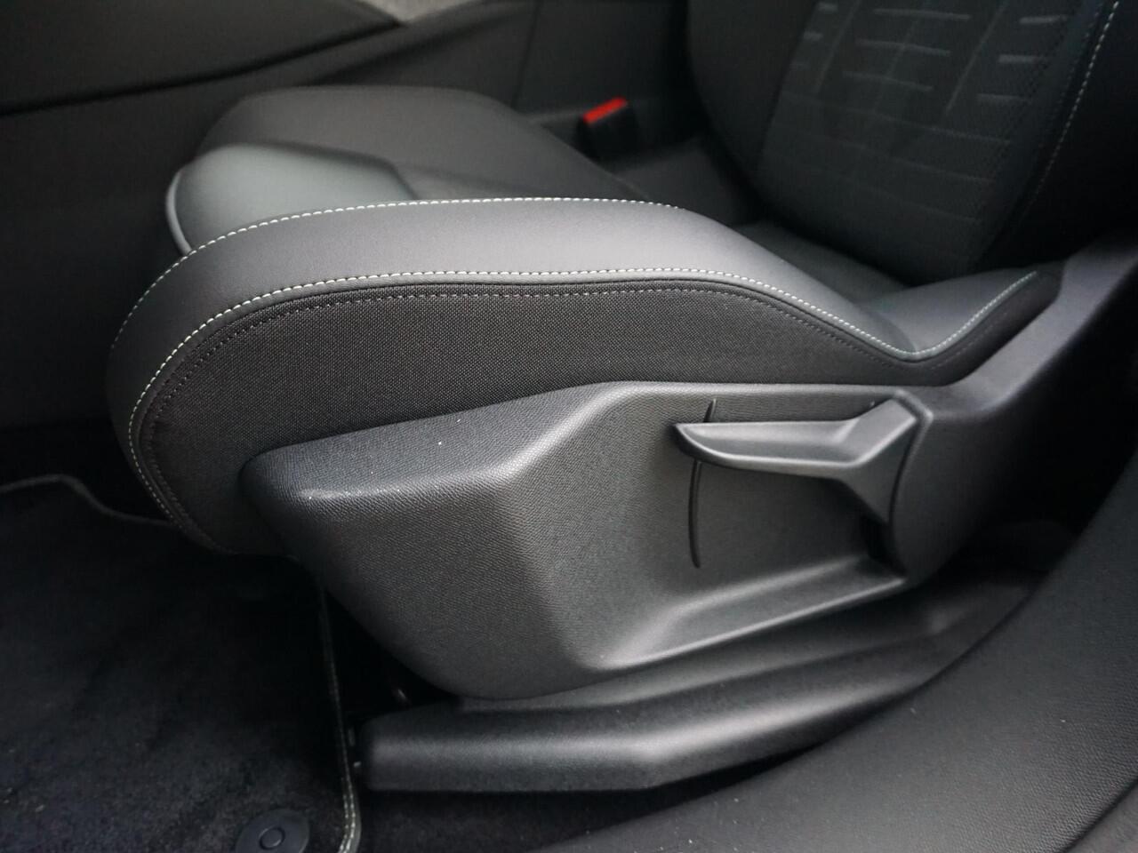 Peugeot 3008 1.2 Hybrid 145 GT