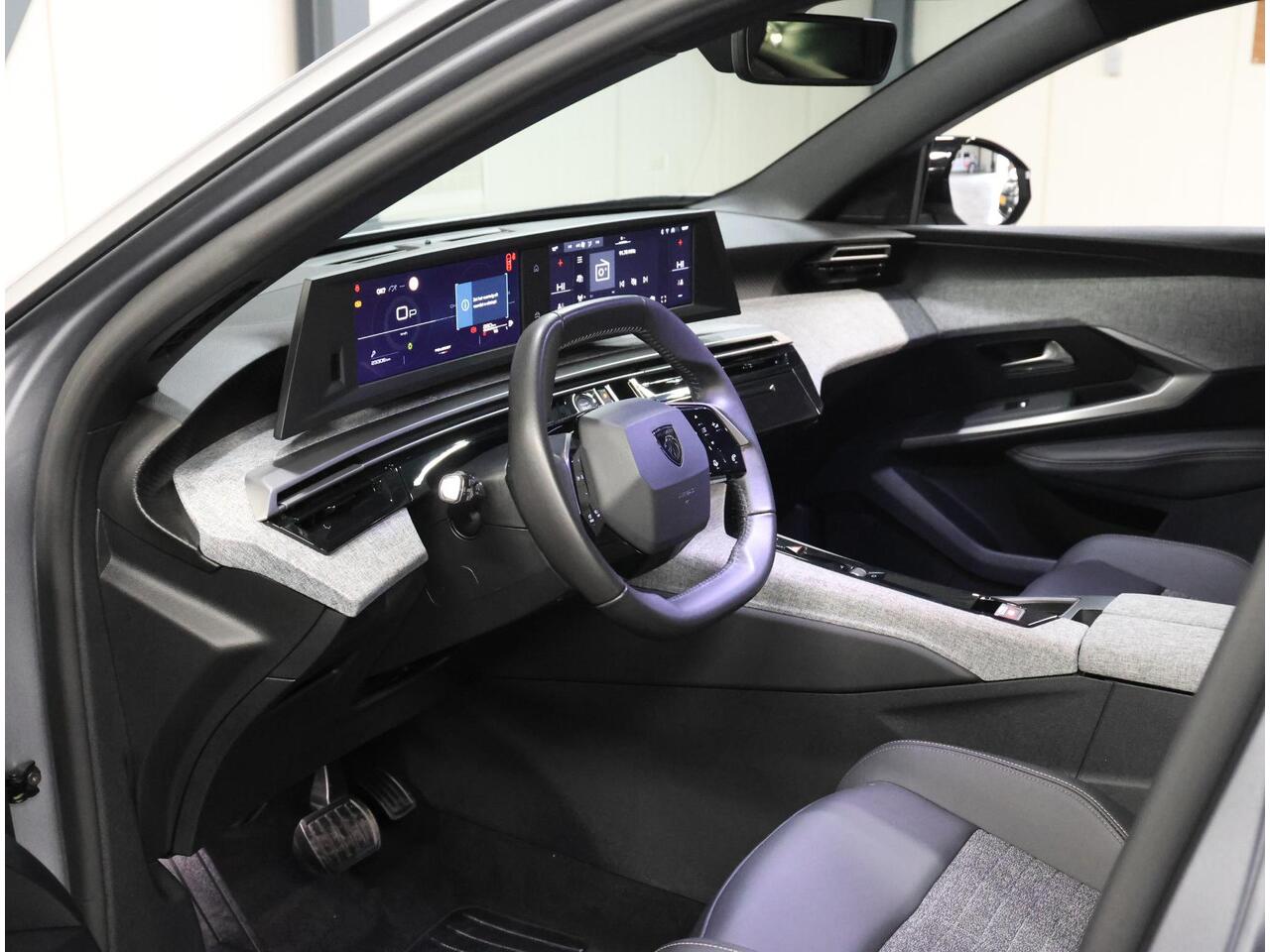 Peugeot 3008 1.2 Hybrid 136PK Allure | 1ste eigenaar | AUTOMAAT | AppleCarPlay/AndroidAuto | Cruise Control | Camera | Virt.Cockpit | Keyless | Isofix | Privacy Glass | Parkeersensoren |