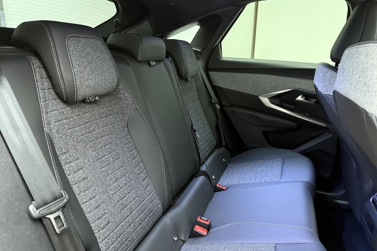 Peugeot 3008 1.2 Hybrid 145 Allure | 19'' velgen | | Apple CarPlay/Android Auto | Achteruitrijcamera | Keyless | Climate | LED koplampen