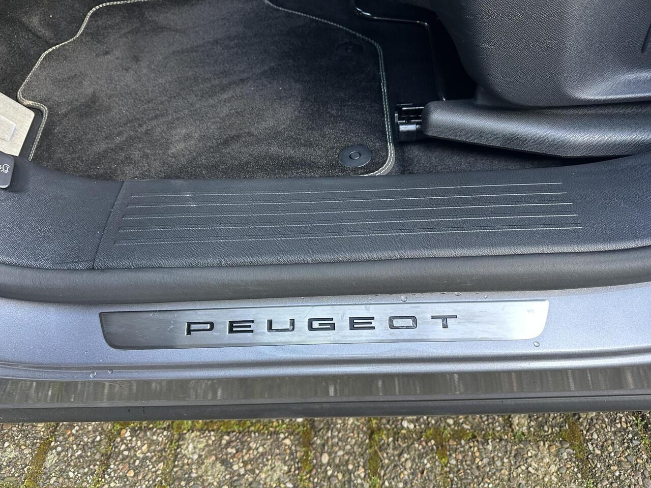 Peugeot 3008 1.2 Hybrid 145 PK GT | Meest Complete Uitvoering | Panorama Schuif-/Kanteldak | FOCAL Audio | Elektrische Kofferklep | Keyless Entry | 360 Graden Camera | Dode Hoek Detectie | Navigatie | Full LED Verlichting | Stoel- Stuur- & Voorruitverwarming | All Sea