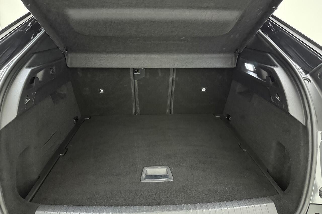 Peugeot 3008 1.2 Hybrid 145 Allure | Automaat | Achteruitrij camera | Apple carplay | Electronic climate controle | Parkeersensoren achter |
