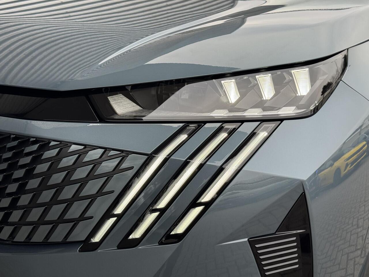 Peugeot 3008 GT Exclusive 1.2 Hybrid 145pk | ALCANTARA | STOELMASSAGE | PANO | NAVI | 360° CAMERA |