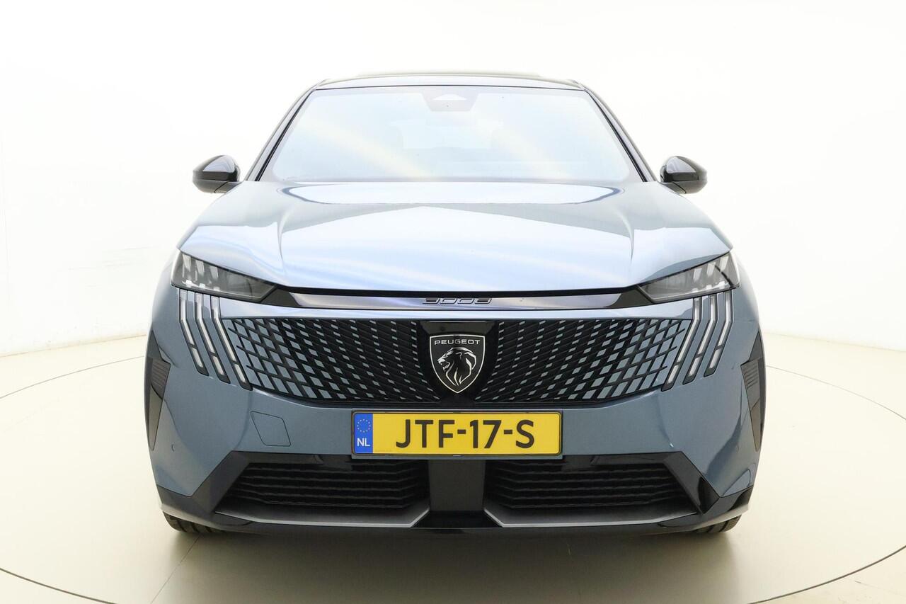 Peugeot 3008 e-3008 GT Long Range 97 kWh 230 Pk | OP VOORRAAD | UNIEK | WLTP 680 Actieradius | Trekhaak | Panoramisch Schuif/Kantel Dak | Alcantara Executive Interior