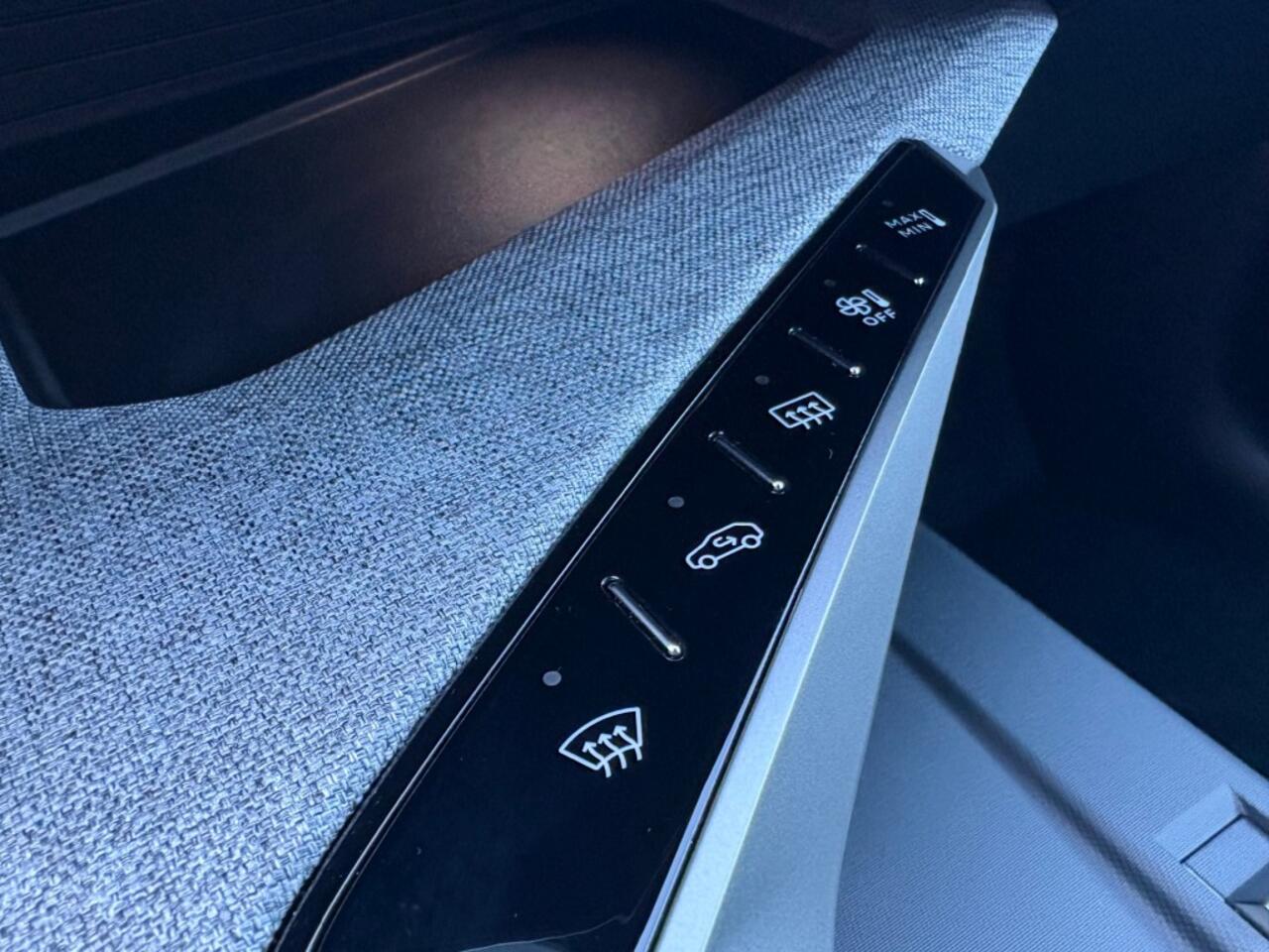 Peugeot 3008 1.2 HYBRID 145PK AUT GT LED NAVI CAMERA CARPLAY WINTER-PAKKET LMV PDC