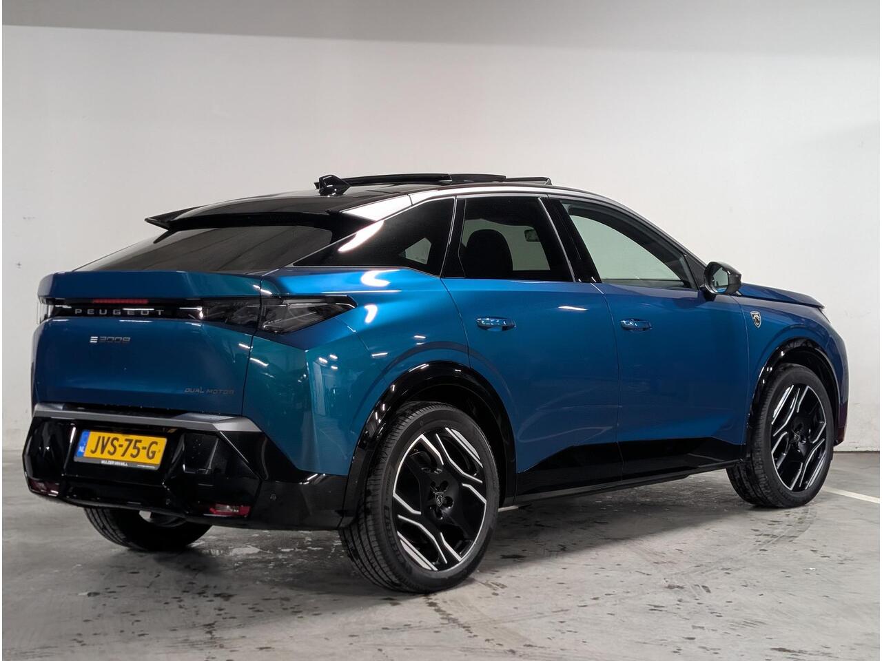 Peugeot 3008 e-3008 Launch Edition EV Dual Motor 73kWh 325pk | SCHUIF/KANTELDAK | NAVI | 360° CAMERA | FOCAL® HI-FI | ELEKTR. A. KLEP | STUUR + STOELVERW. | AGR-STOEL |