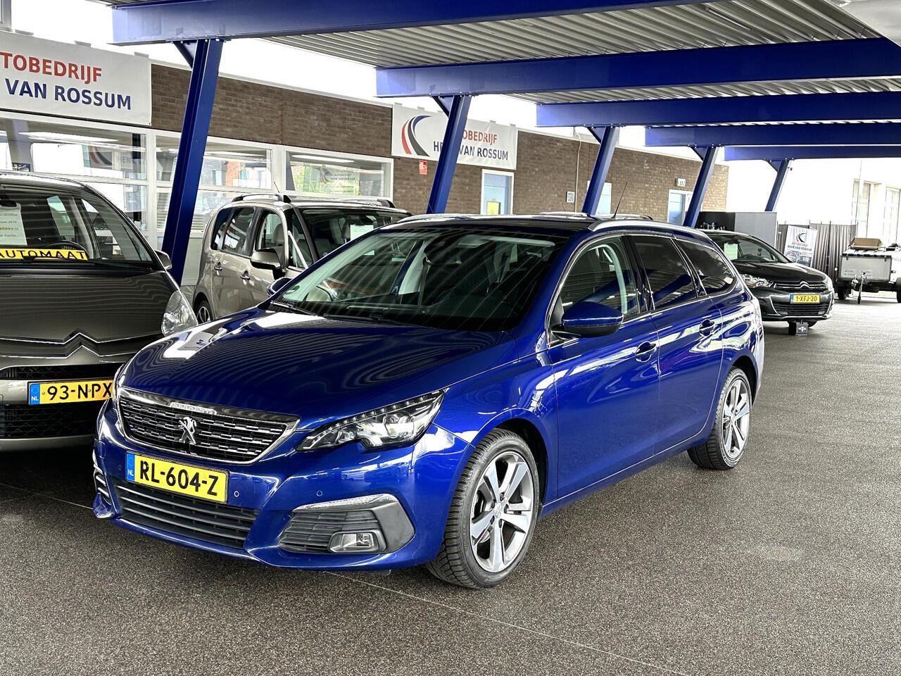 Peugeot 308 SW 1.2 PureTech Blue Lease Premium Automaat | Pano | Trekhaak | Carplay | NAP