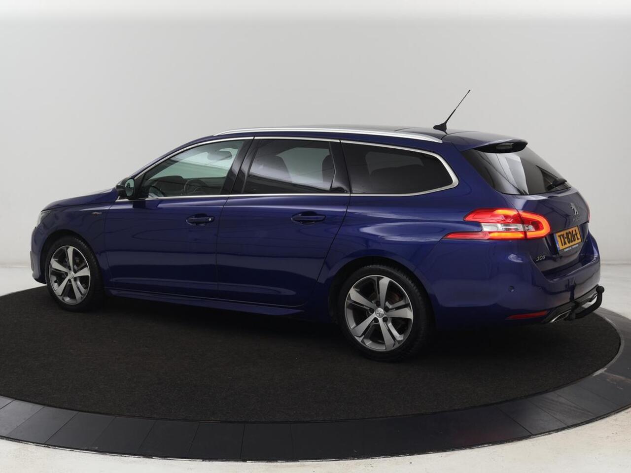 Peugeot 308 1.2 PureTech GT-line | Panoramadak | Trekhaak | DENON HiFi | Camera | Carplay | Keyless | Full LED | Navigatie | Park Assist | Climate control | Cruise control